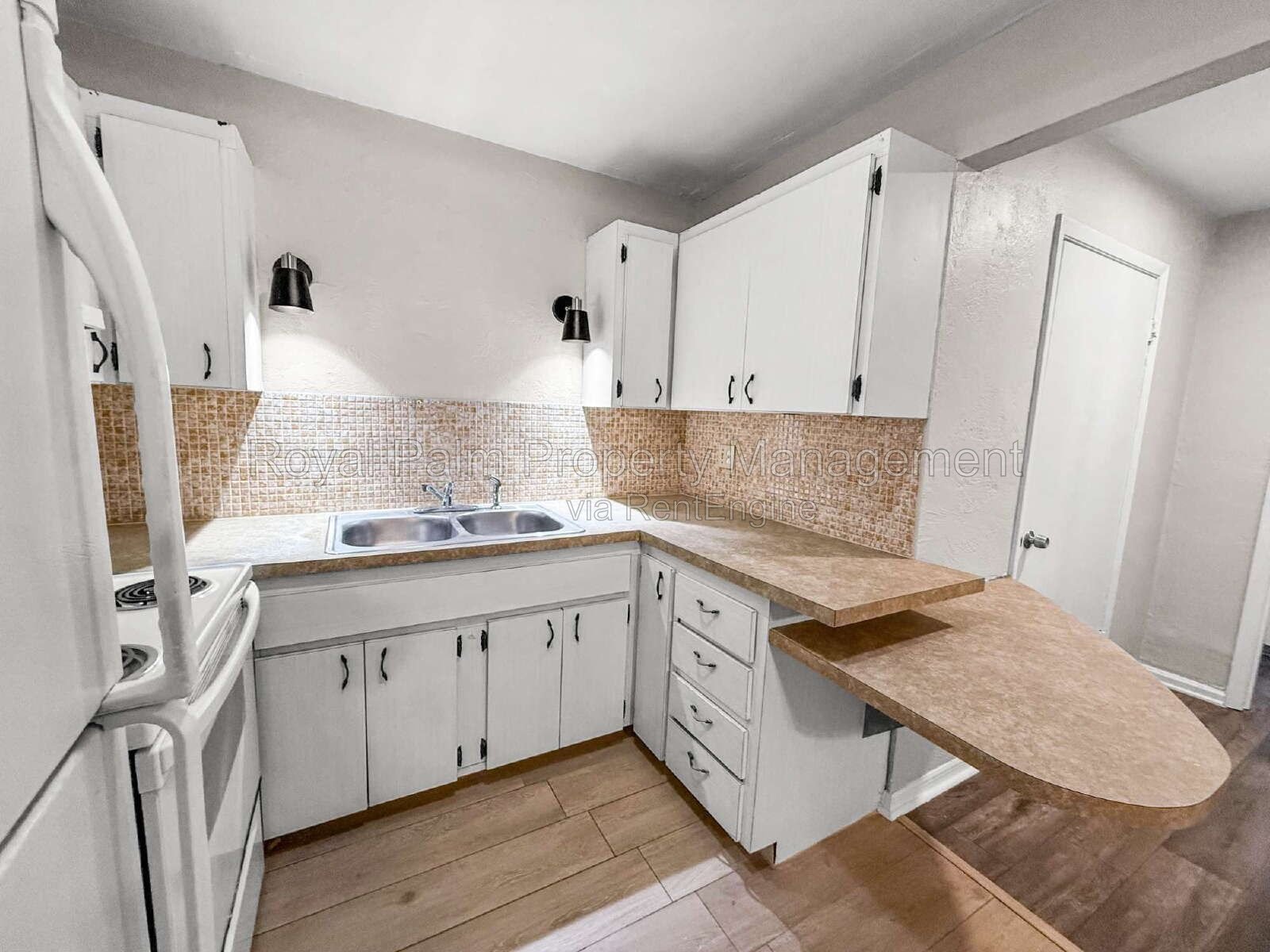 Finally, a Rental That Gets It Right – 2 Bed / 1 Bath + Washer & Dryer | 3744 Estelle Ave property image