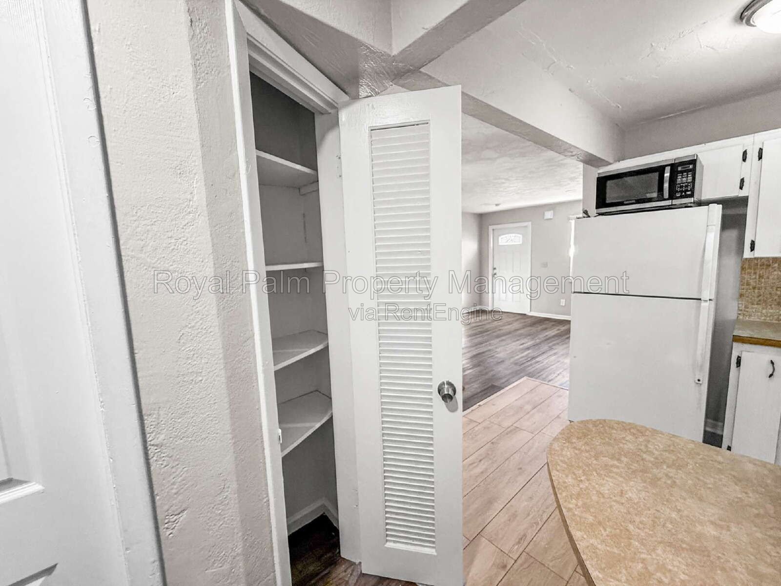 Finally, a Rental That Gets It Right – 2 Bed / 1 Bath + Washer & Dryer | 3744 Estelle Ave property image