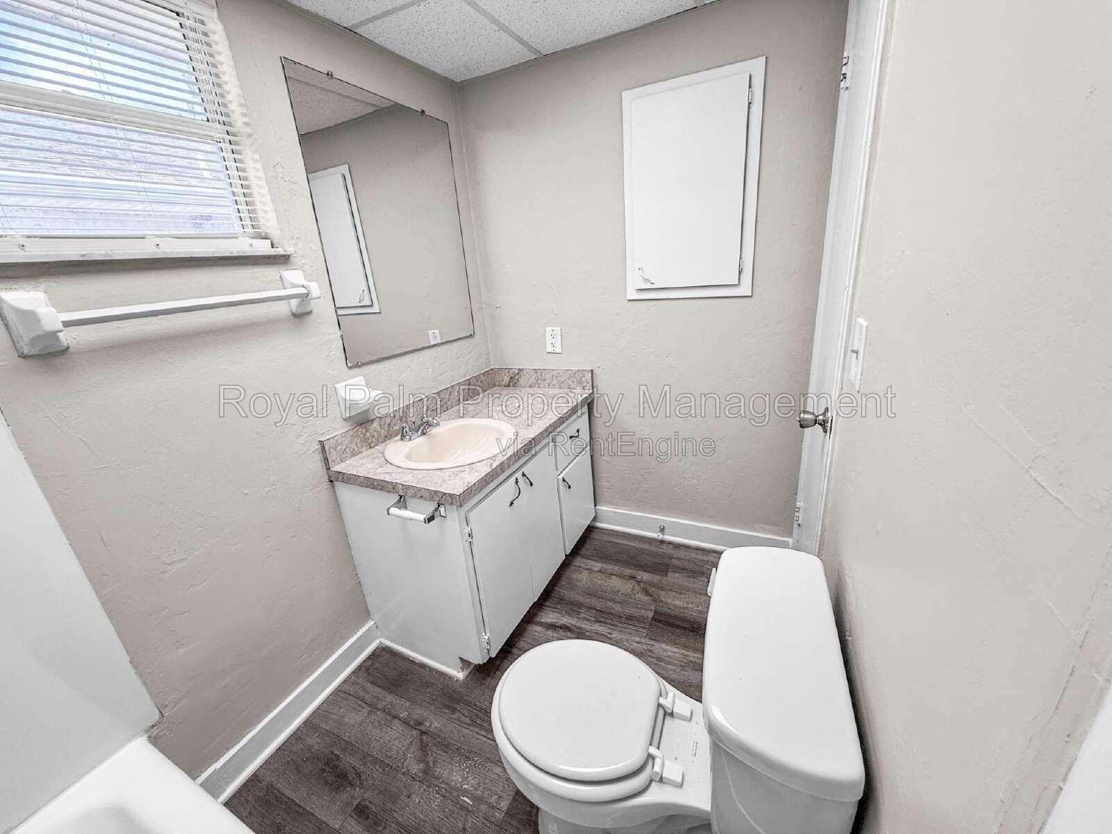 Finally, a Rental That Gets It Right – 2 Bed / 1 Bath + Washer & Dryer | 3744 Estelle Ave property image