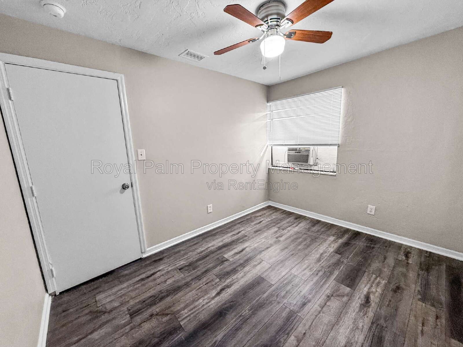 Finally, a Rental That Gets It Right – 2 Bed / 1 Bath + Washer & Dryer | 3744 Estelle Ave property image