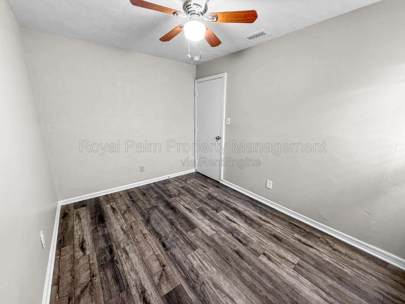 Finally, a Rental That Gets It Right – 2 Bed / 1 Bath + Washer & Dryer | 3744 Estelle Ave property image