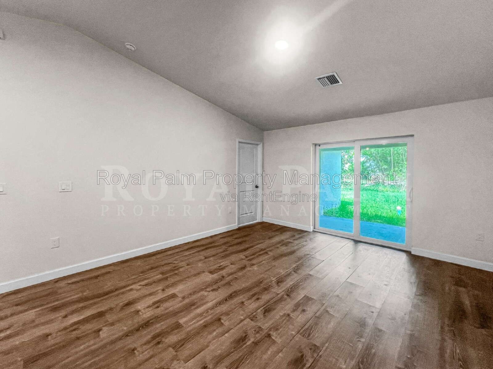 Spacious 3BR/2BA Duplex in Lehigh Acres & $500 Off Your First Month If You Apply by Aug 20th! property image