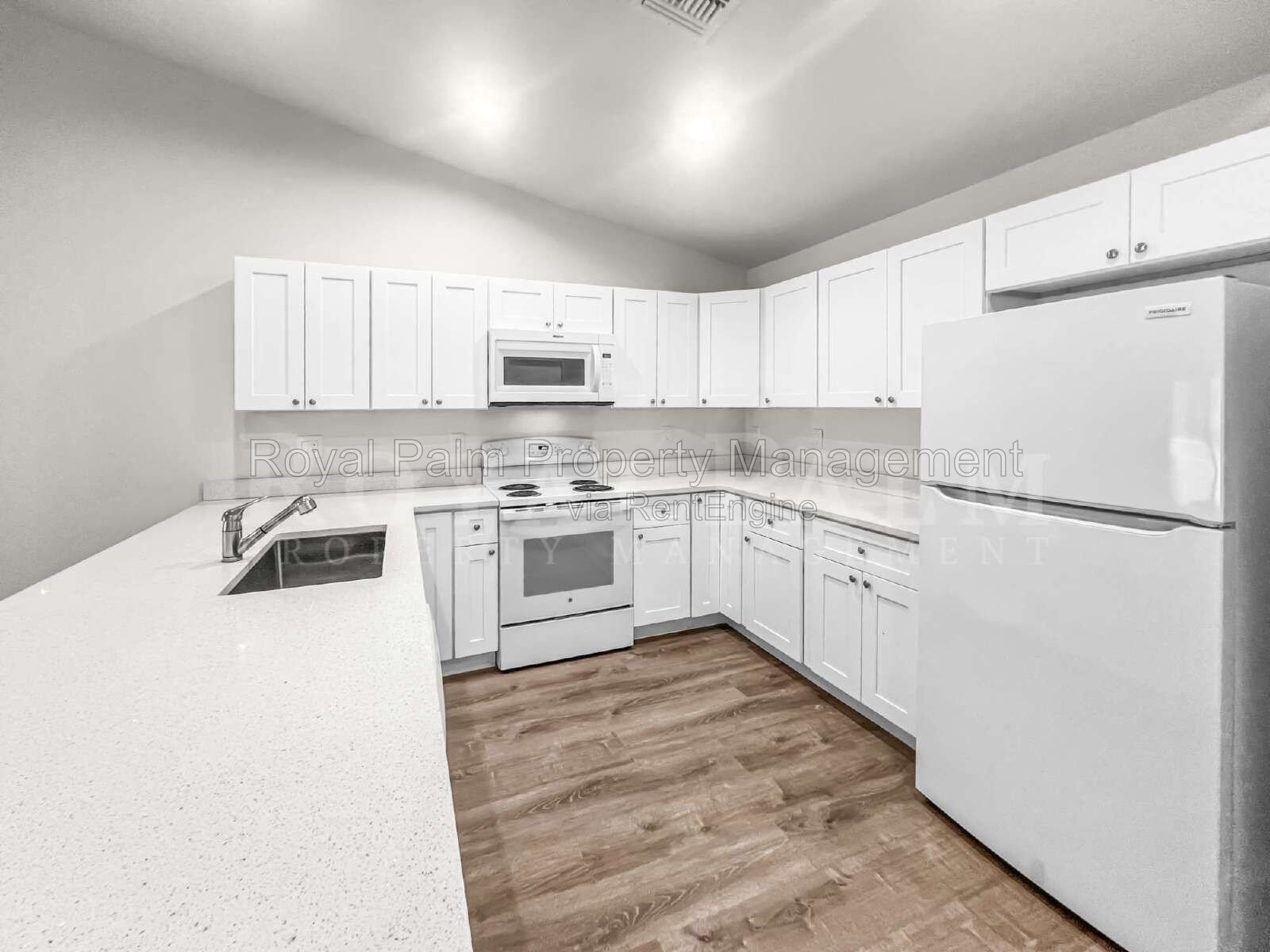 Spacious 3BR/2BA Duplex in Lehigh Acres & $500 Off Your First Month If You Apply by Aug 20th! property image