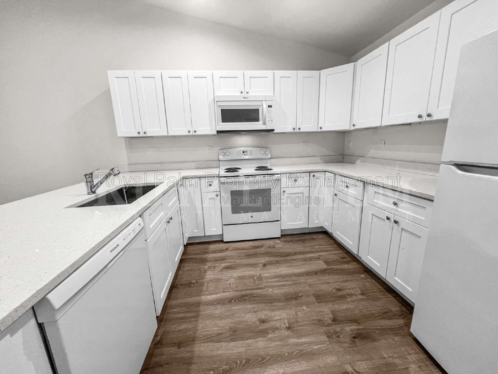 Spacious 3BR/2BA Duplex in Lehigh Acres & $500 Off Your First Month If You Apply by Aug 20th! property image