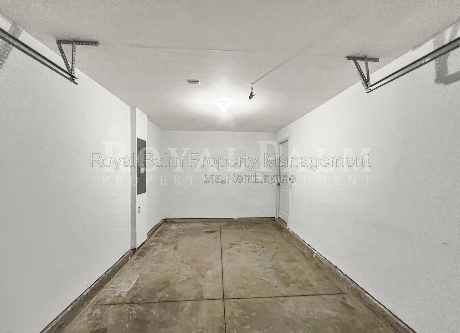 4 Bed / 2 Bath in Gated Vistanna Villas – Comes with Washer, Dryer, and Good Decisions - 9177 Aegean Circle, Lehigh Acres, FL property image