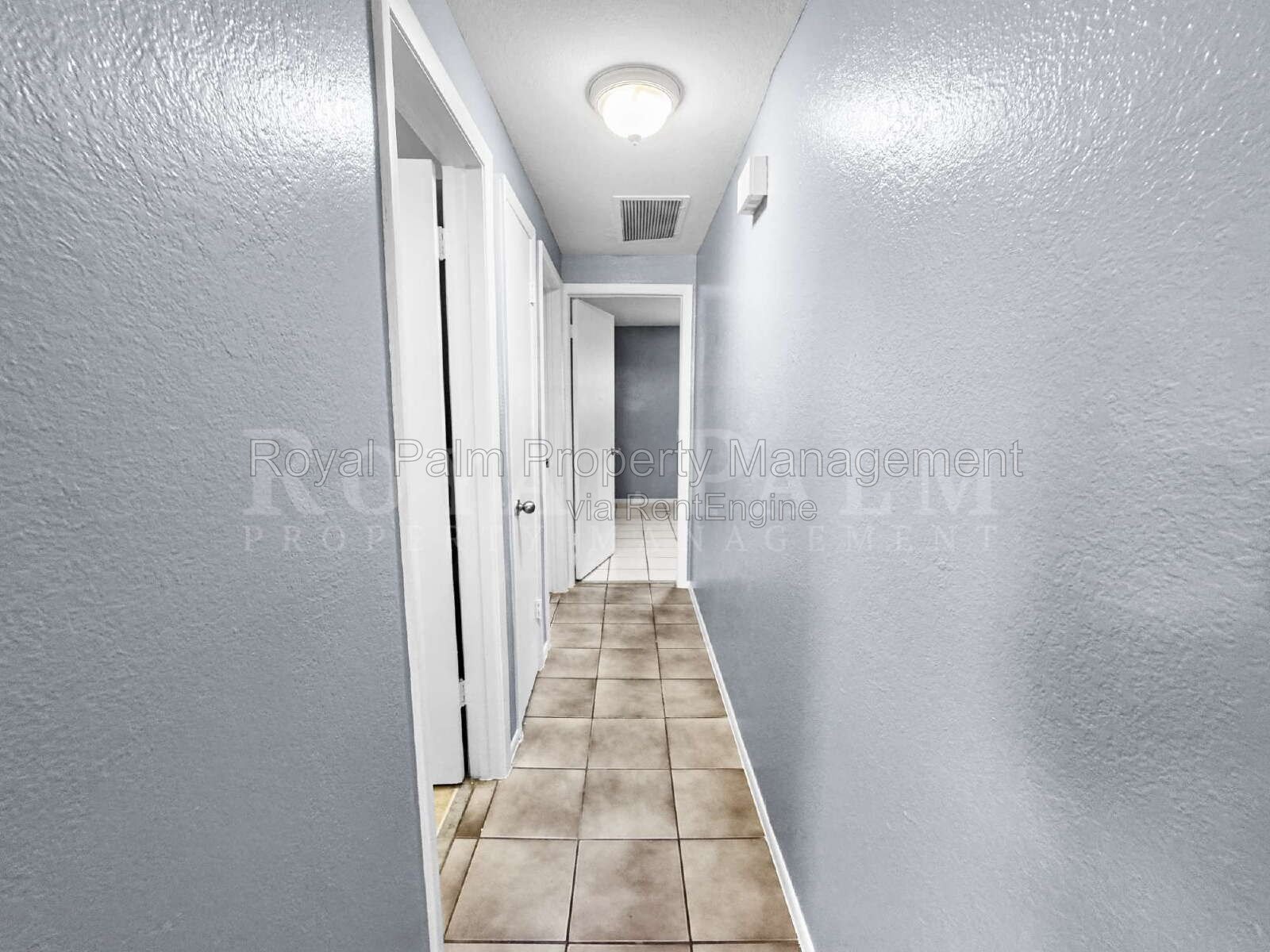 Fort Myers Found: 2/1 With a Garage and Absolutely Zero Red Flags - 6617 Warwick Circle property image