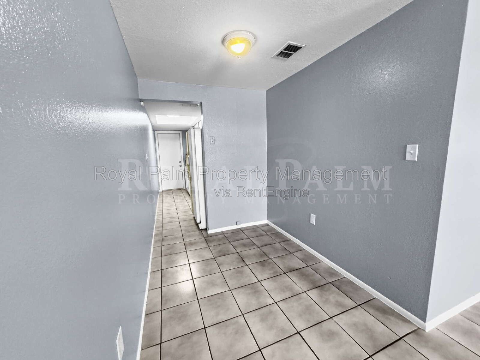 Fort Myers Found: 2/1 With a Garage and Absolutely Zero Red Flags - 6617 Warwick Circle property image