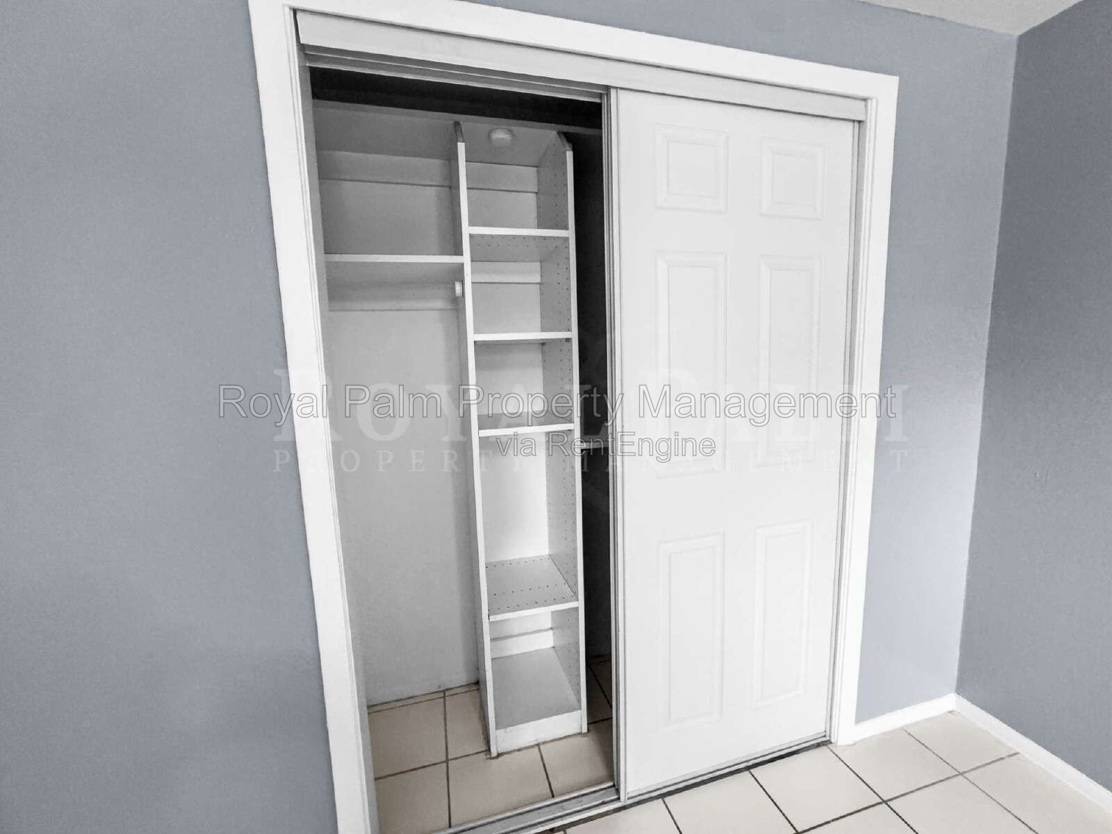 Fort Myers Found: 2/1 With a Garage and Absolutely Zero Red Flags - 6617 Warwick Circle property image