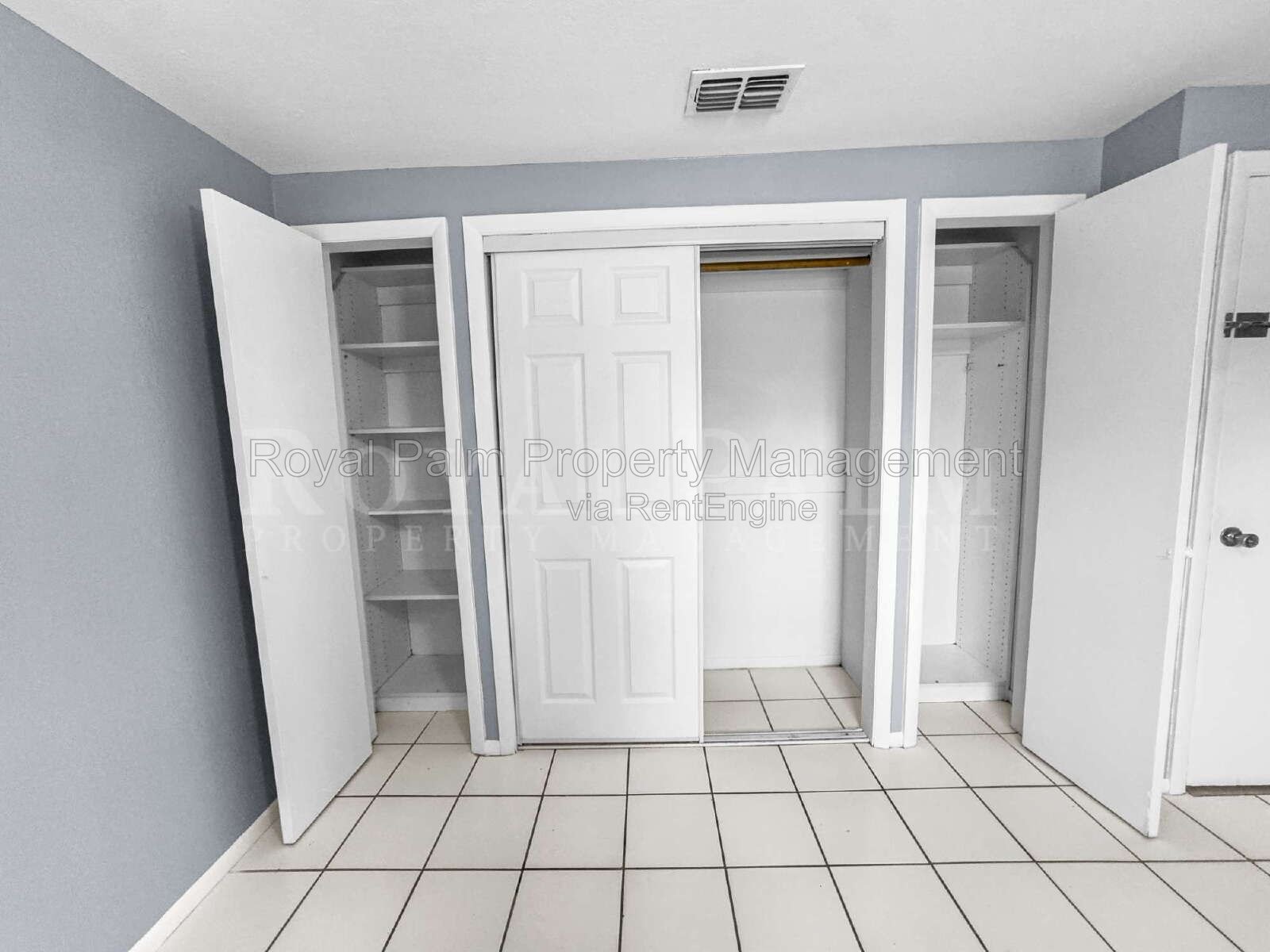 Fort Myers Found: 2/1 With a Garage and Absolutely Zero Red Flags - 6617 Warwick Circle property image