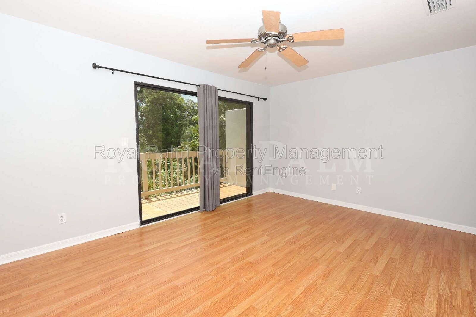 2 Bed, 2.5 Bath Townhouse with Balcony, Pool & Prime Bonita Springs Location property image