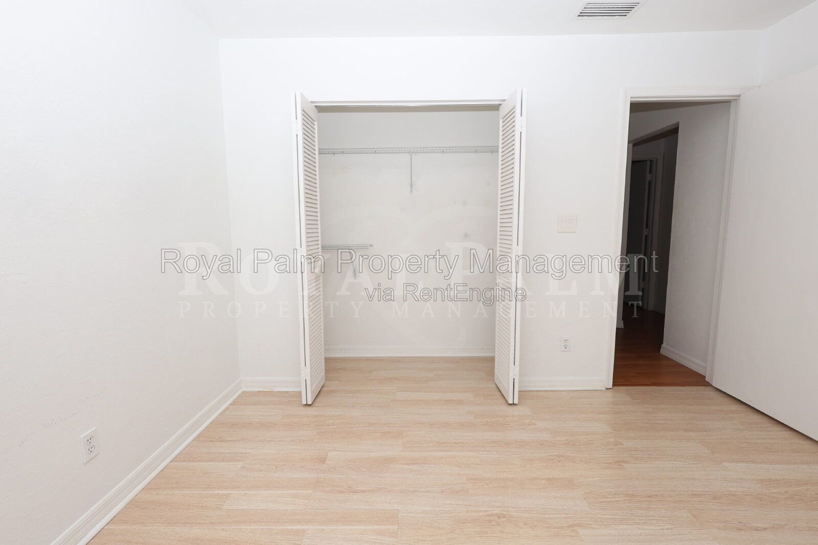 2 Bed, 2.5 Bath Townhouse with Balcony, Pool & Prime Bonita Springs Location property image