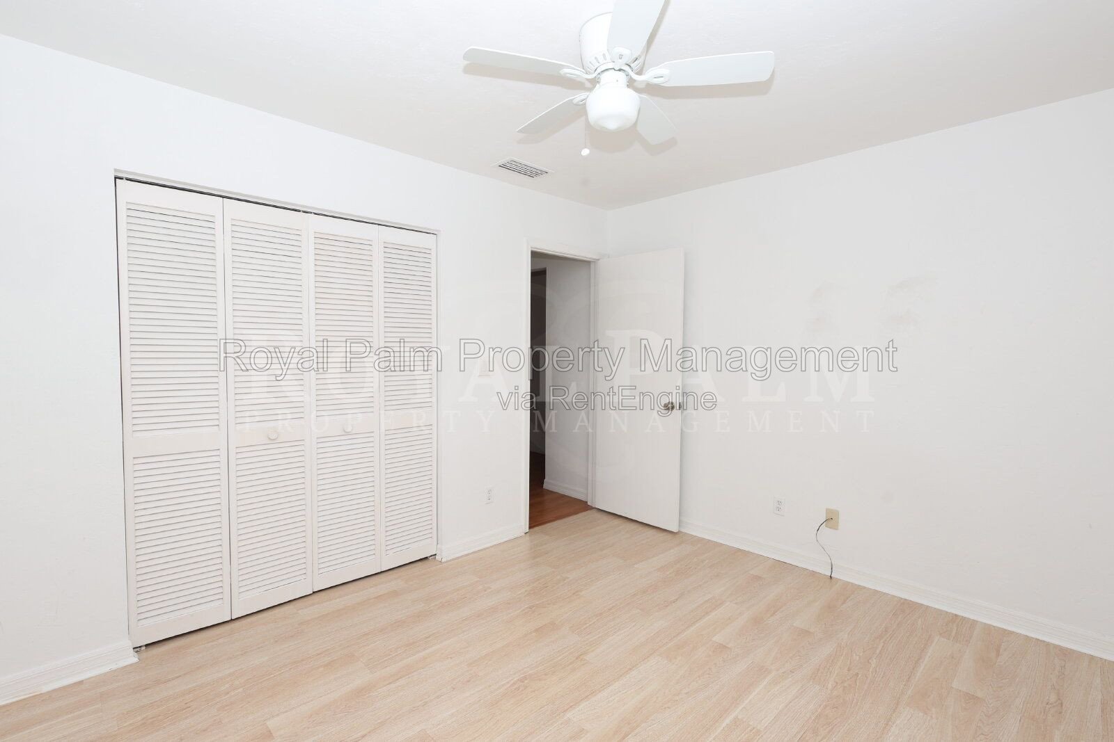2 Bed, 2.5 Bath Townhouse with Balcony, Pool & Prime Bonita Springs Location property image