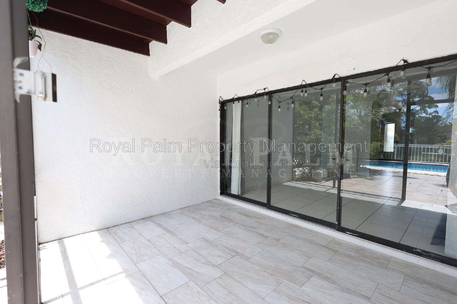 2 Bed, 2.5 Bath Townhouse with Balcony, Pool & Prime Bonita Springs Location property image