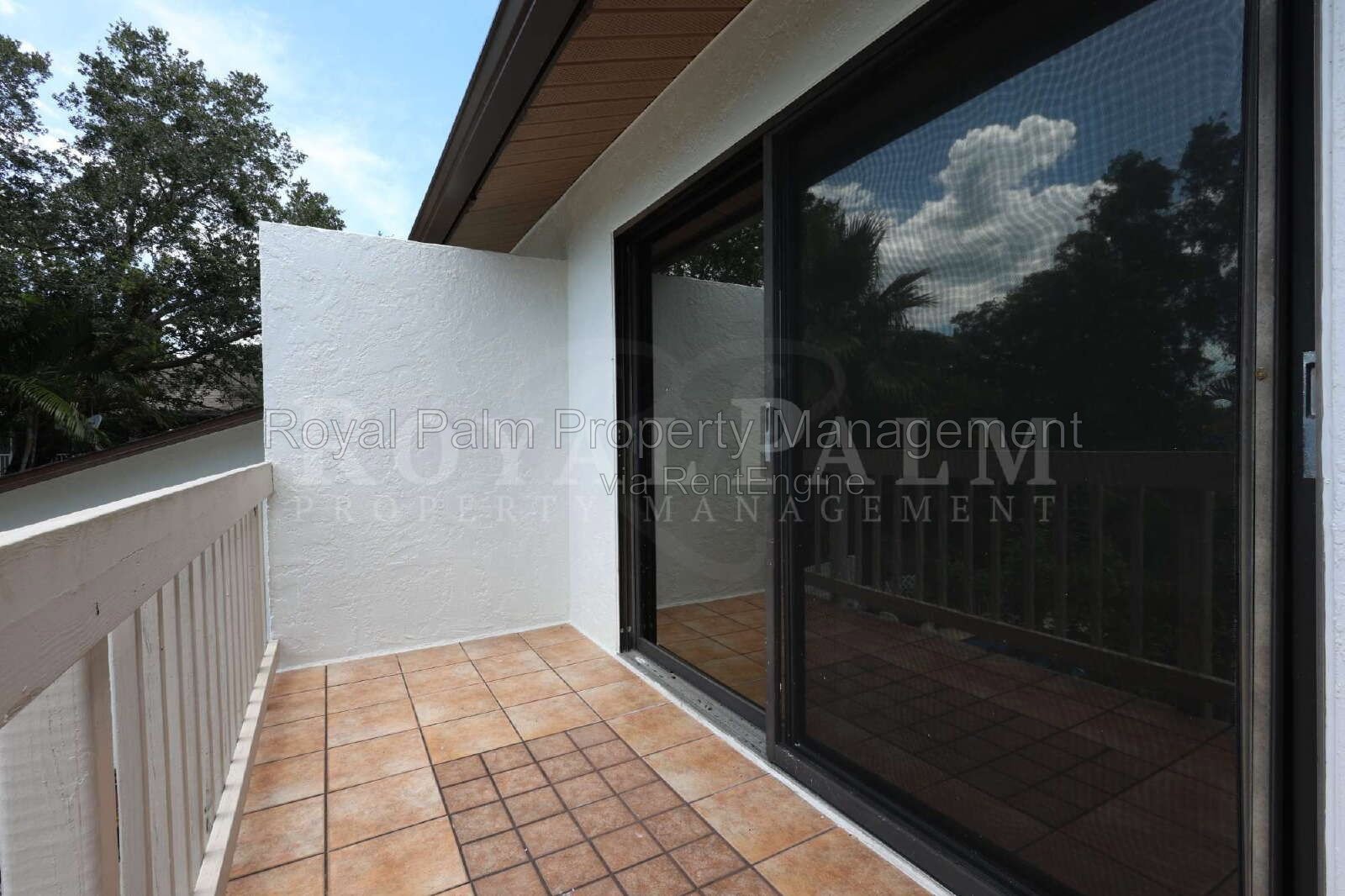 2 Bed, 2.5 Bath Townhouse with Balcony, Pool & Prime Bonita Springs Location property image