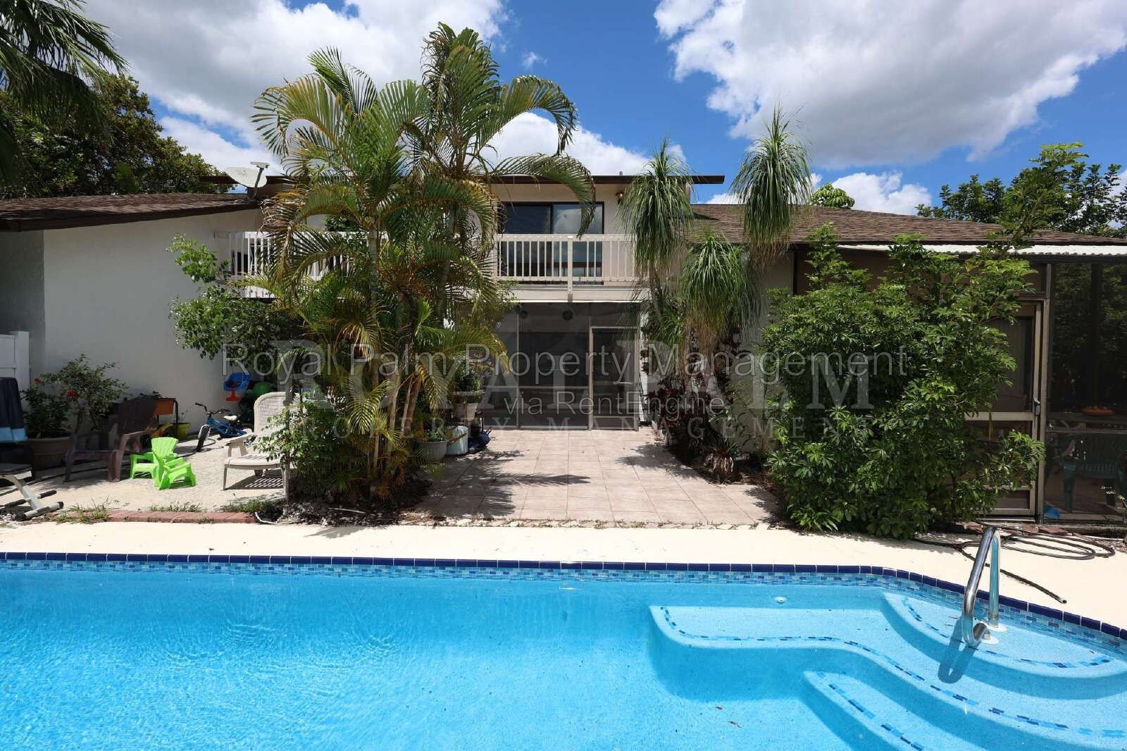 2 Bed, 2.5 Bath Townhouse with Balcony, Pool & Prime Bonita Springs Location property image