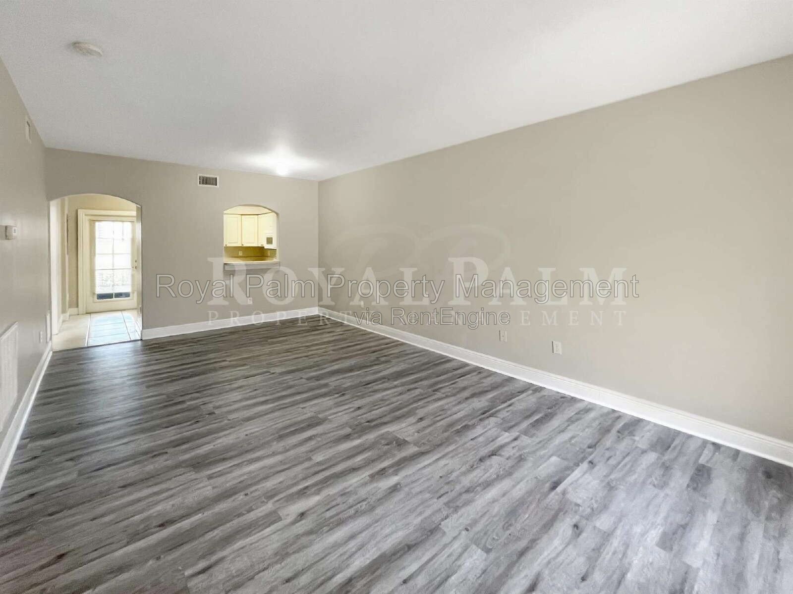 First-Floor 2 Bed, 2 Bath with In-Unit Washer & Dryer – Everyday Living Made Easy at Castilla Circle, Fort Myers property image