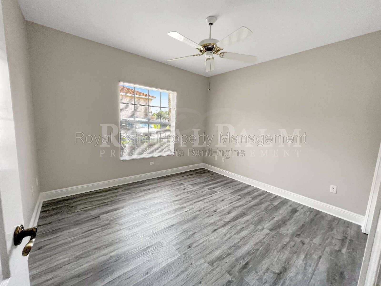 First-Floor 2 Bed, 2 Bath with In-Unit Washer & Dryer – Everyday Living Made Easy at Castilla Circle, Fort Myers property image