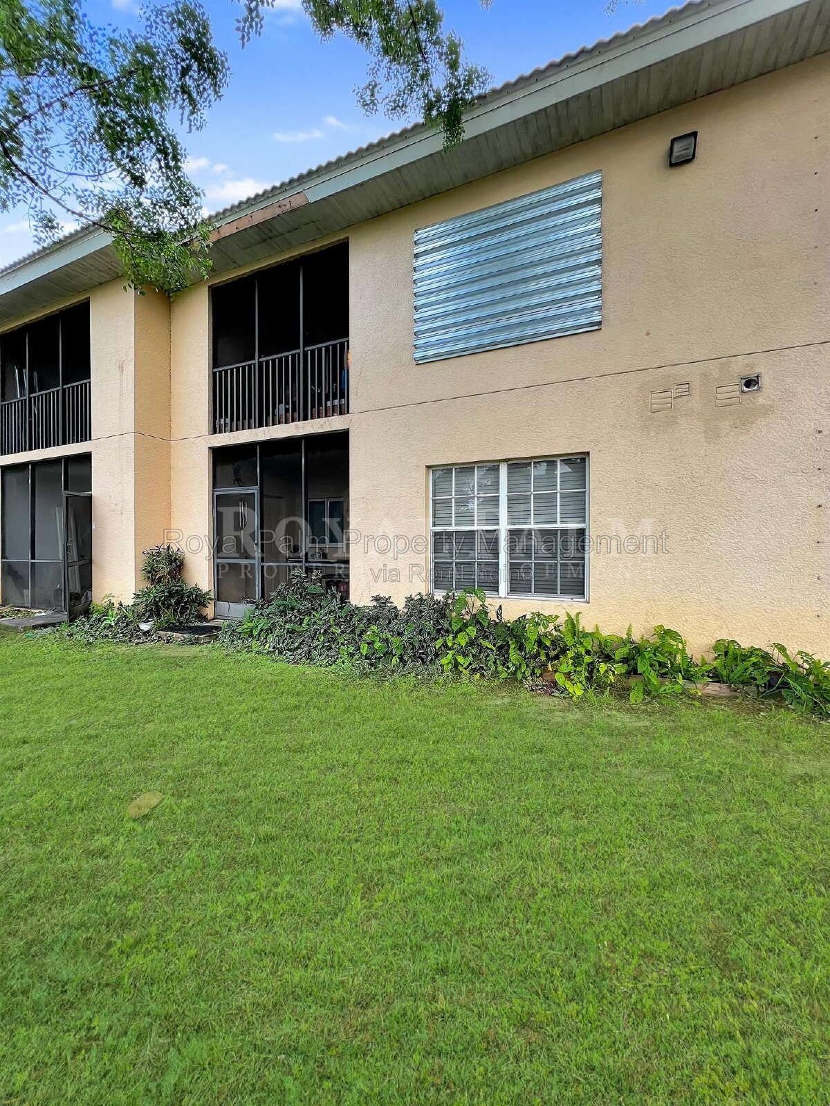 First-Floor 2 Bed, 2 Bath with In-Unit Washer & Dryer – Everyday Living Made Easy at Castilla Circle, Fort Myers property image