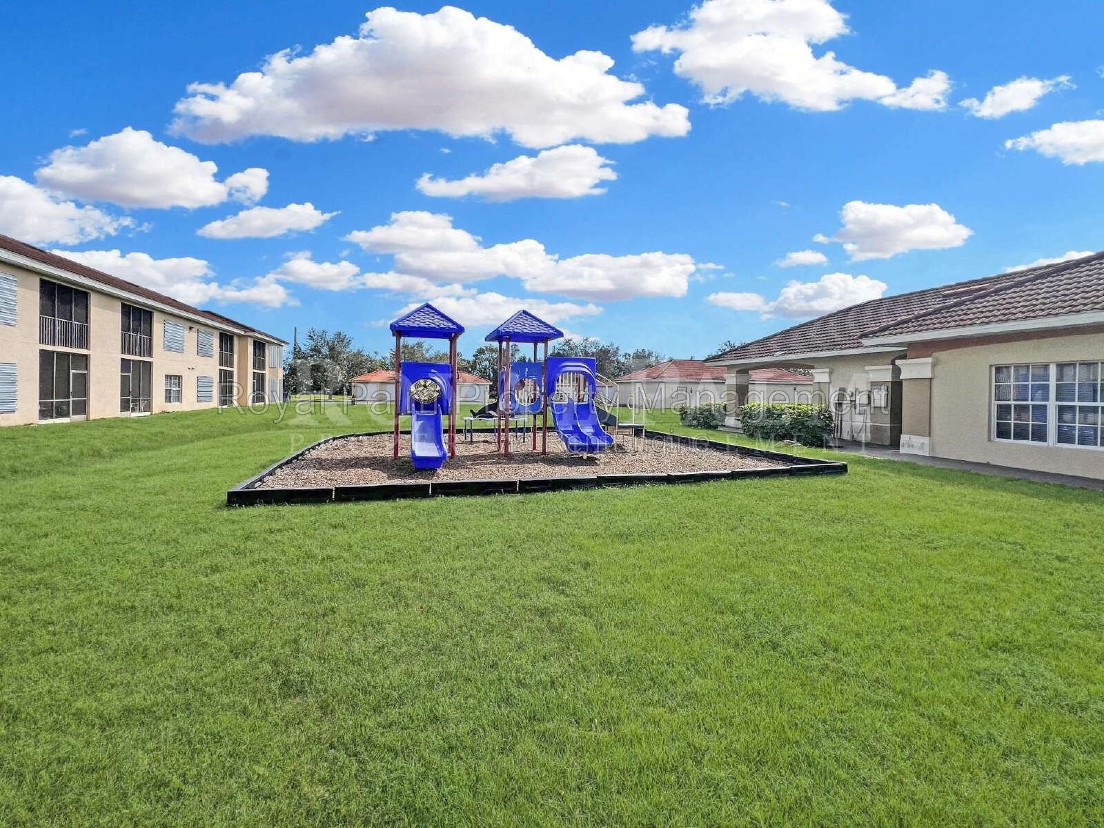 First-Floor 2 Bed, 2 Bath with In-Unit Washer & Dryer – Everyday Living Made Easy at Castilla Circle, Fort Myers property image