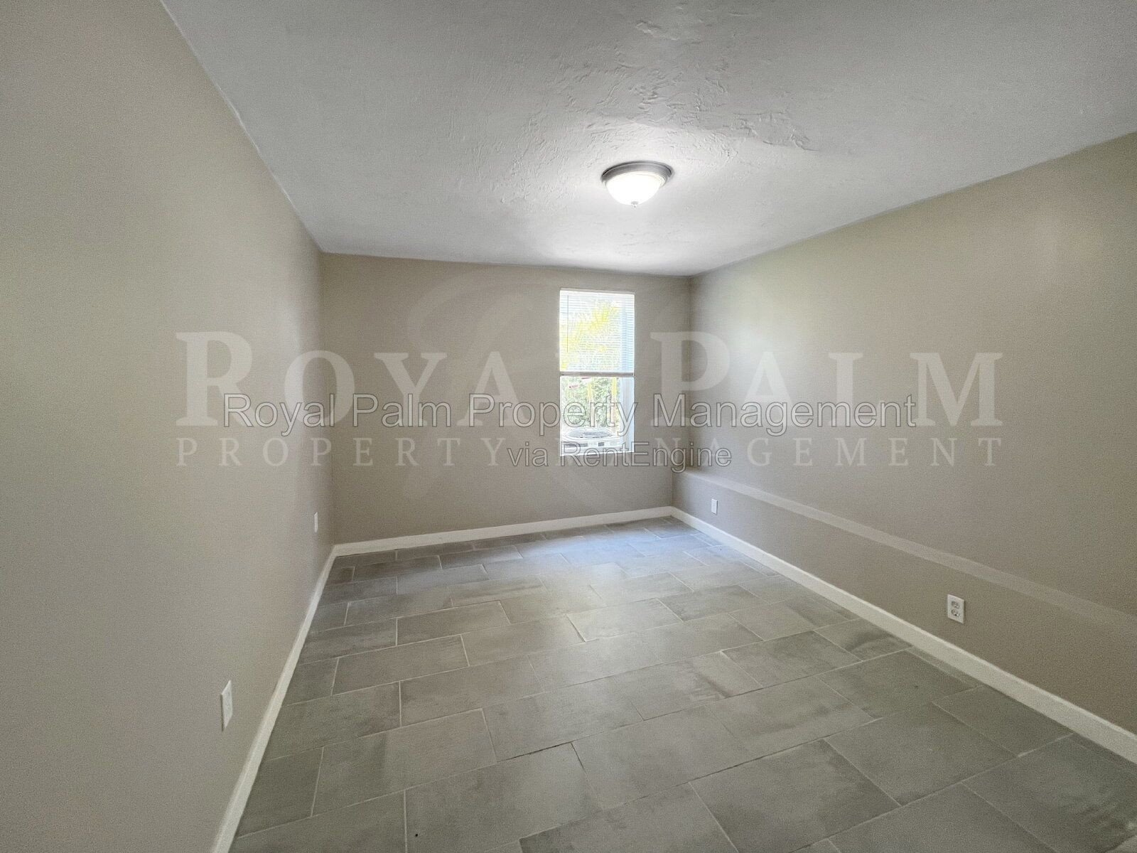 Charming 2-Bedroom Retreat in the Heart of Fort Myers at 1615 Evans Ave - 2! property image