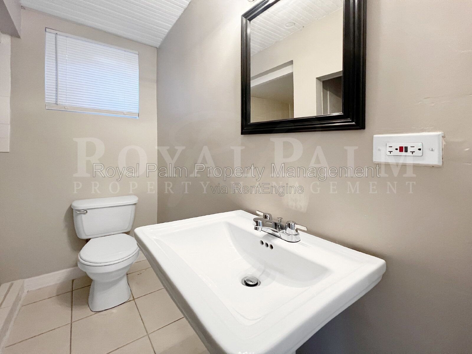 Charming 2-Bedroom Retreat in the Heart of Fort Myers at 1615 Evans Ave - 2! property image