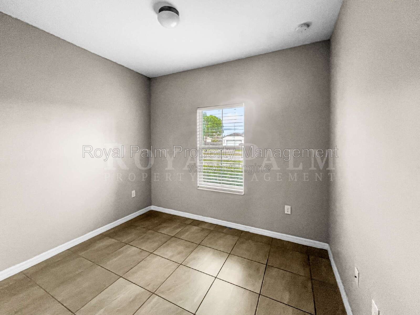 Spacious 3-Bedroom Home in the Heart of Cape Coral! property image