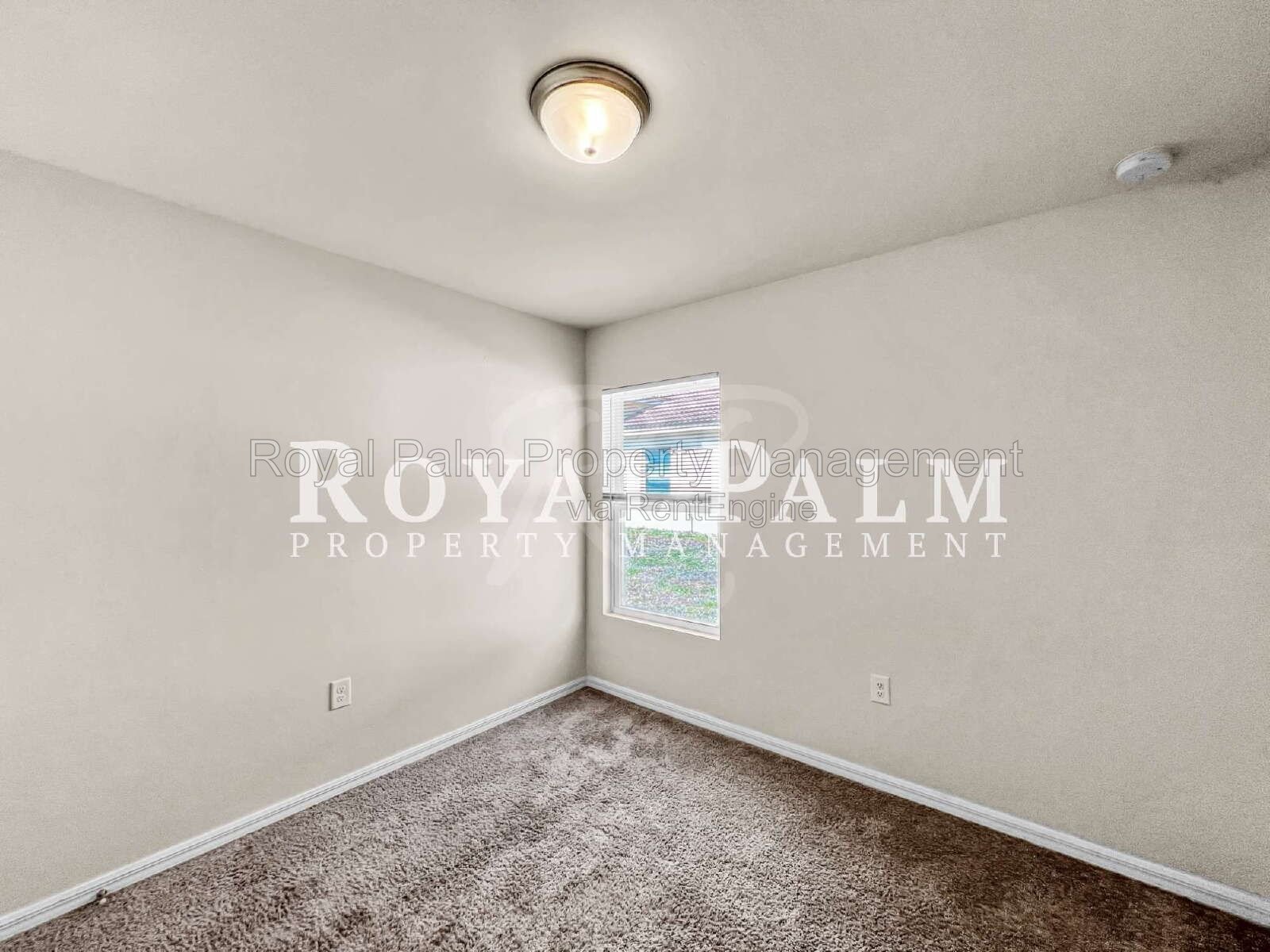 4BR/2BA Duplex Living in Vistanna Villas + Washer & Dryer! — Space, Style, and Laundry Convenience All in One. property image