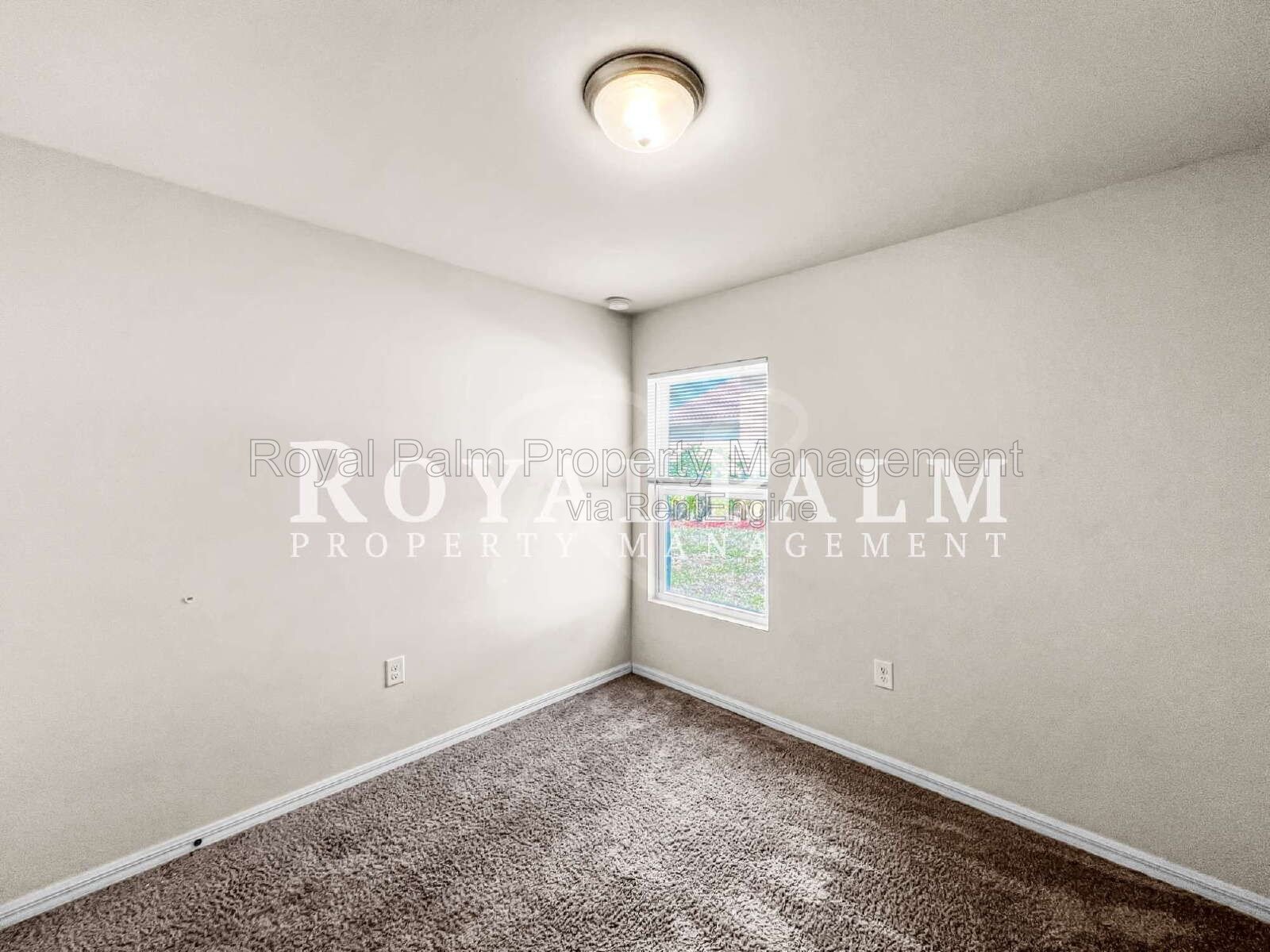 4BR/2BA Duplex Living in Vistanna Villas + Washer & Dryer! — Space, Style, and Laundry Convenience All in One. property image