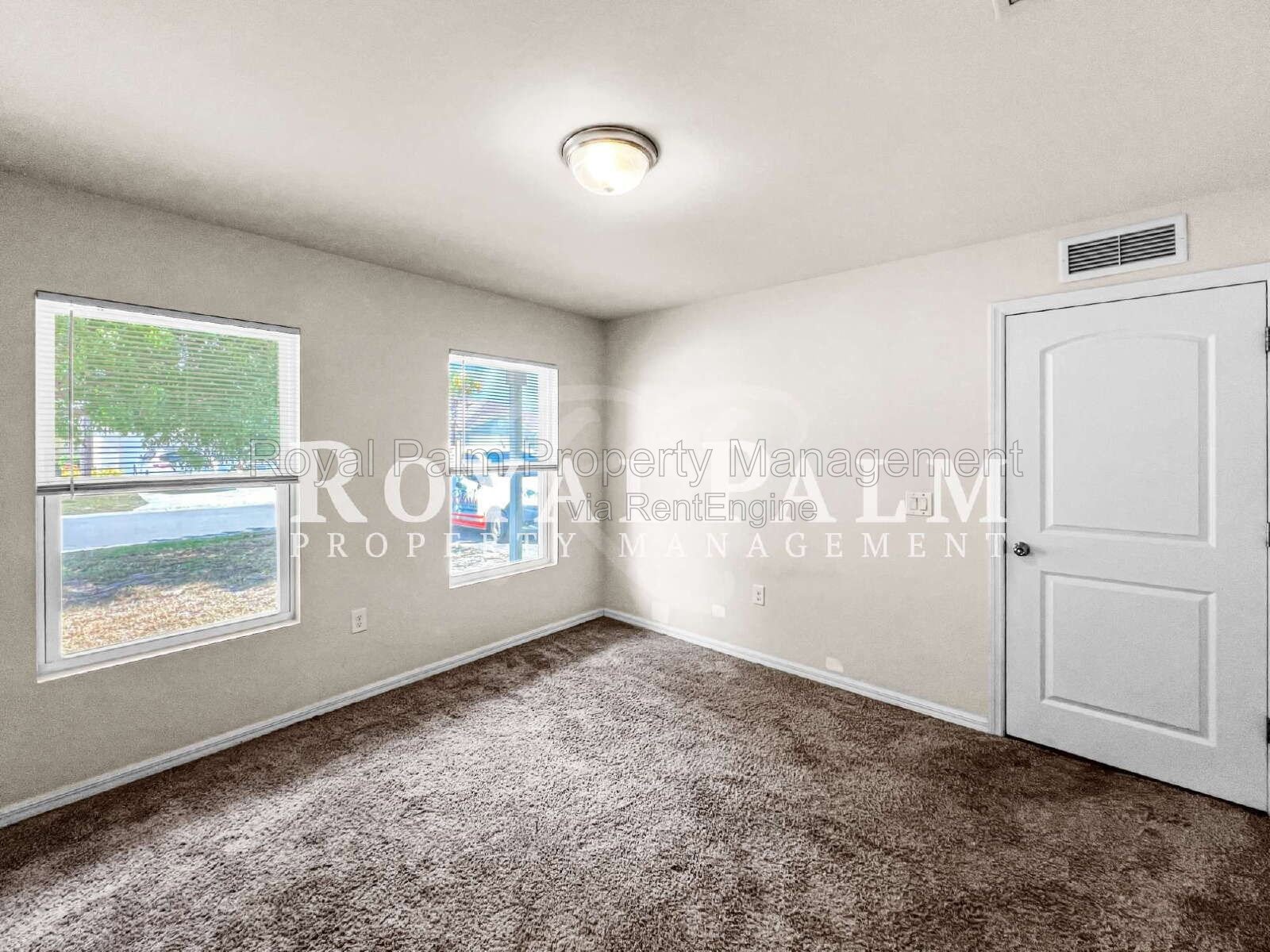 4BR/2BA Duplex Living in Vistanna Villas + Washer & Dryer! — Space, Style, and Laundry Convenience All in One. property image