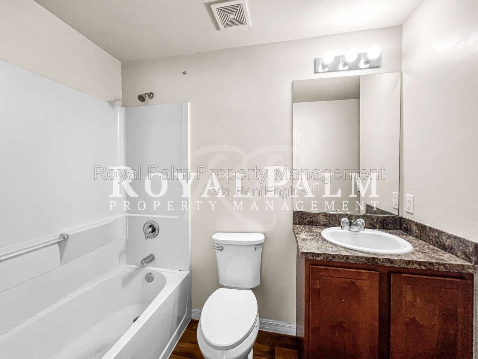 4BR/2BA Duplex Living in Vistanna Villas + Washer & Dryer! — Space, Style, and Laundry Convenience All in One. property image