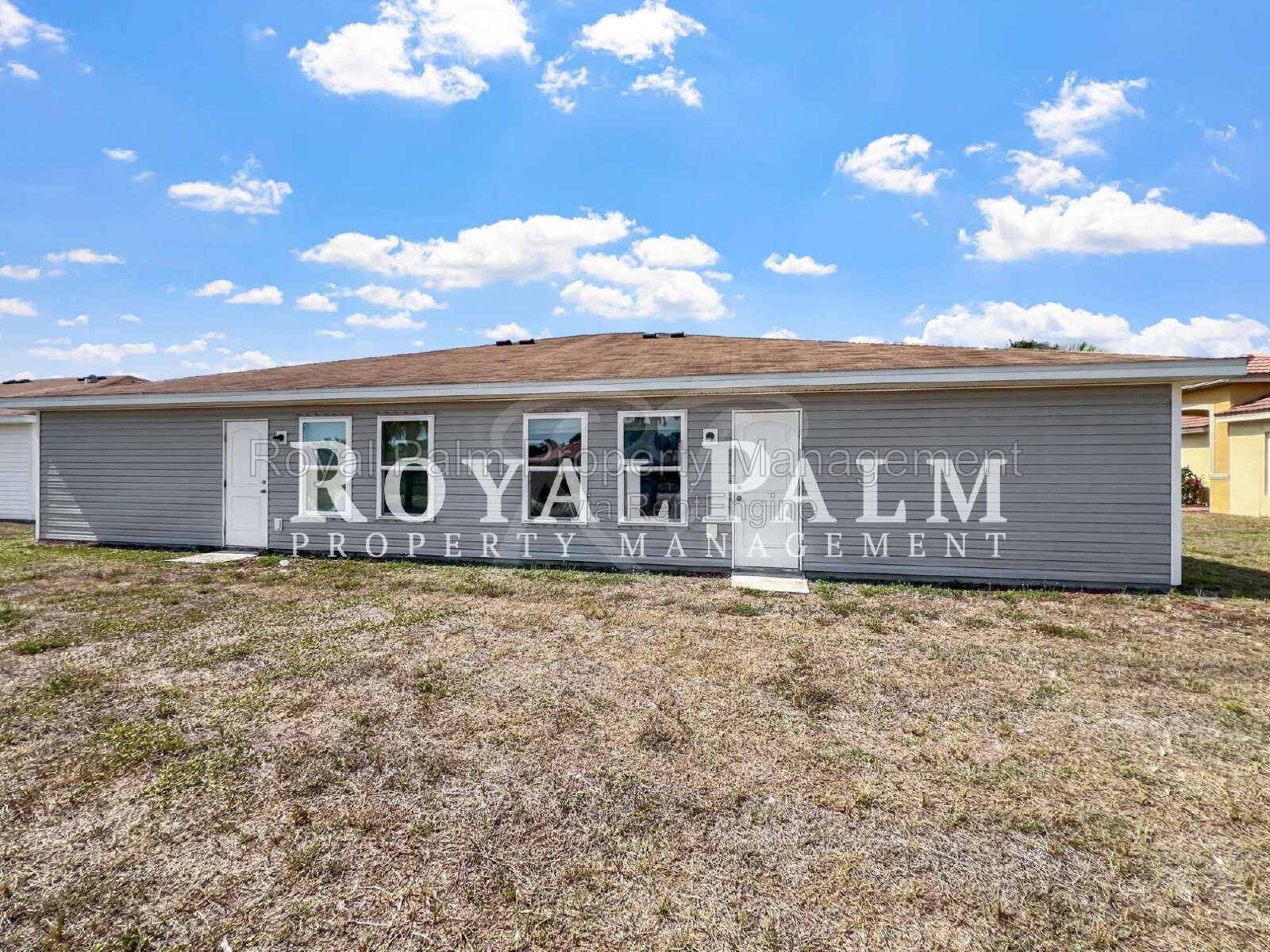 4BR/2BA Duplex Living in Vistanna Villas + Washer & Dryer! — Space, Style, and Laundry Convenience All in One. property image