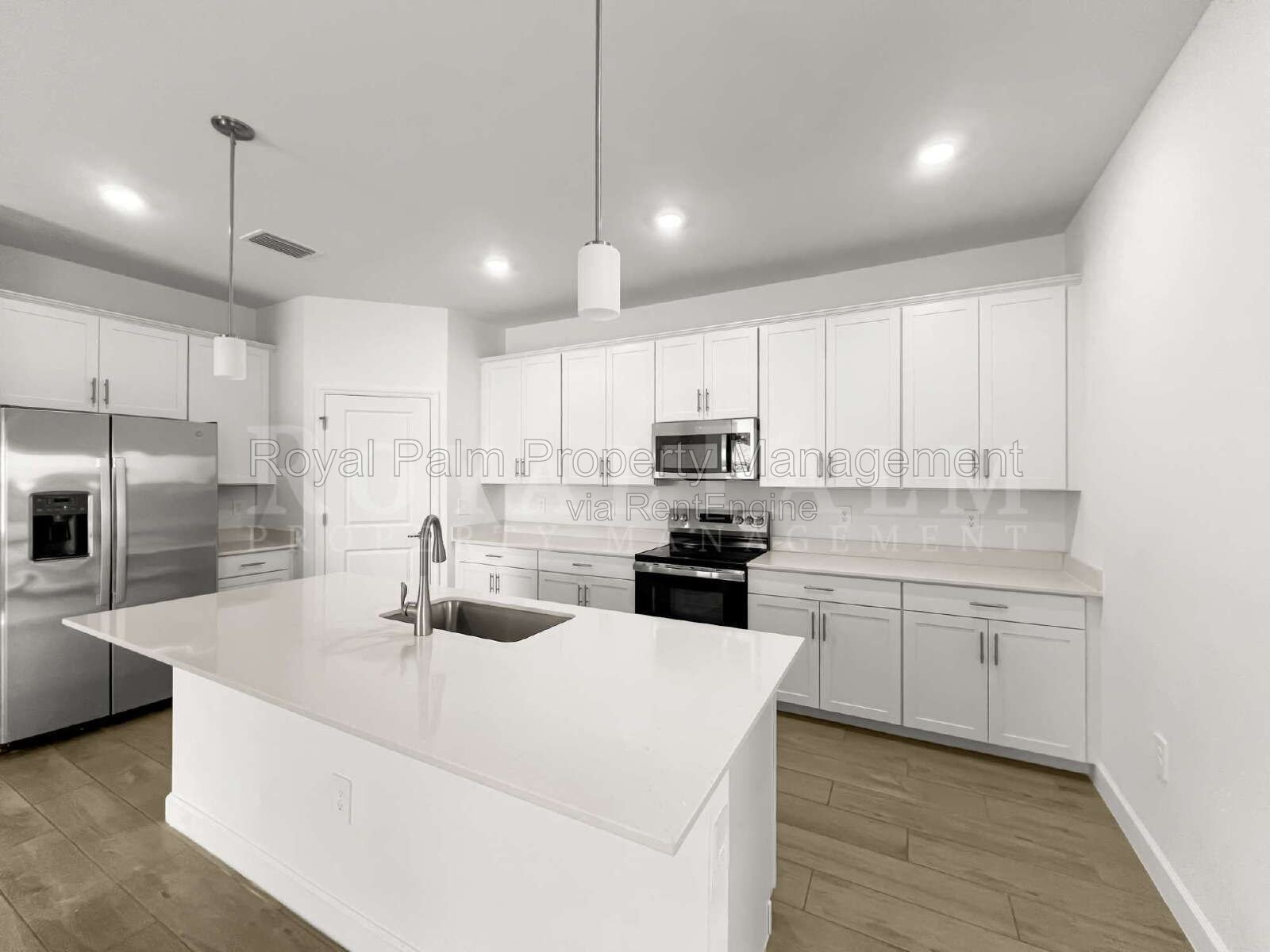 Room to Breathe: 4 Bed, 3 Bath, 2,032 Sq. Ft. with Lake Views in North Fort Myers. Welcome to 10706 Clementine Pl! property image