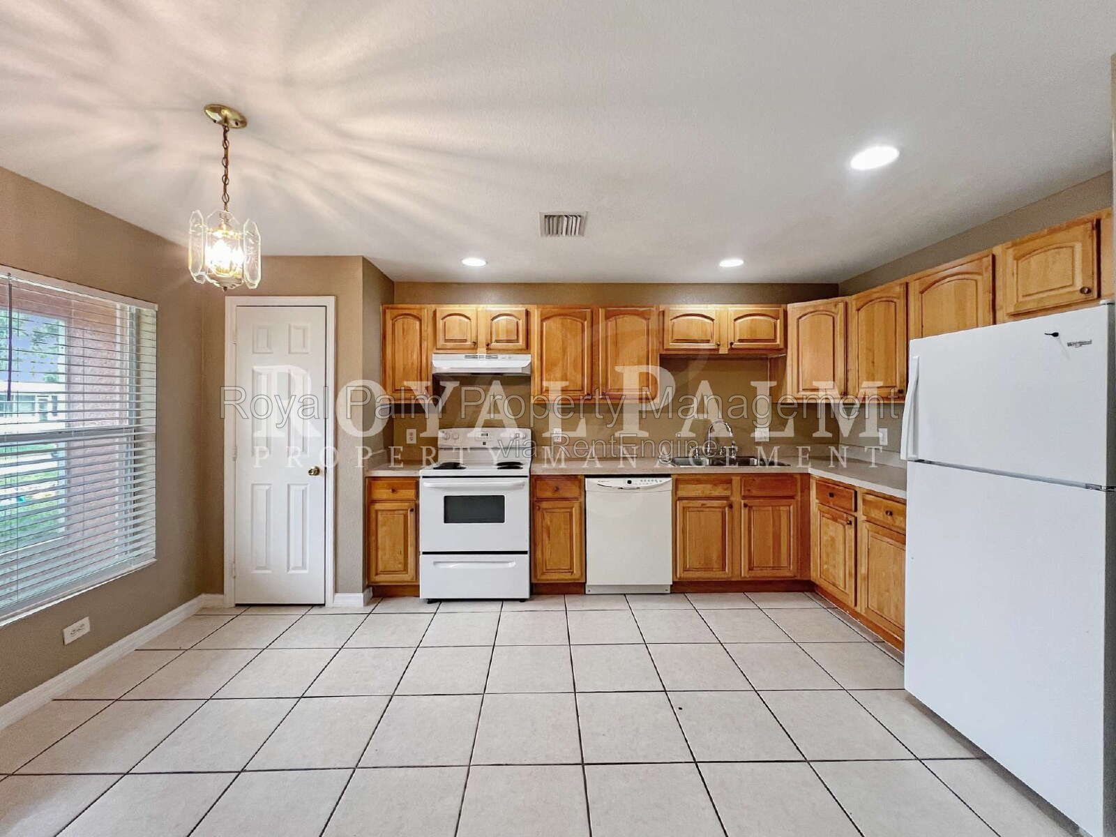 Charming 3-Bed, 2-Bath in Lehigh Acres. Your Duplex Dream Just Got Better! property image