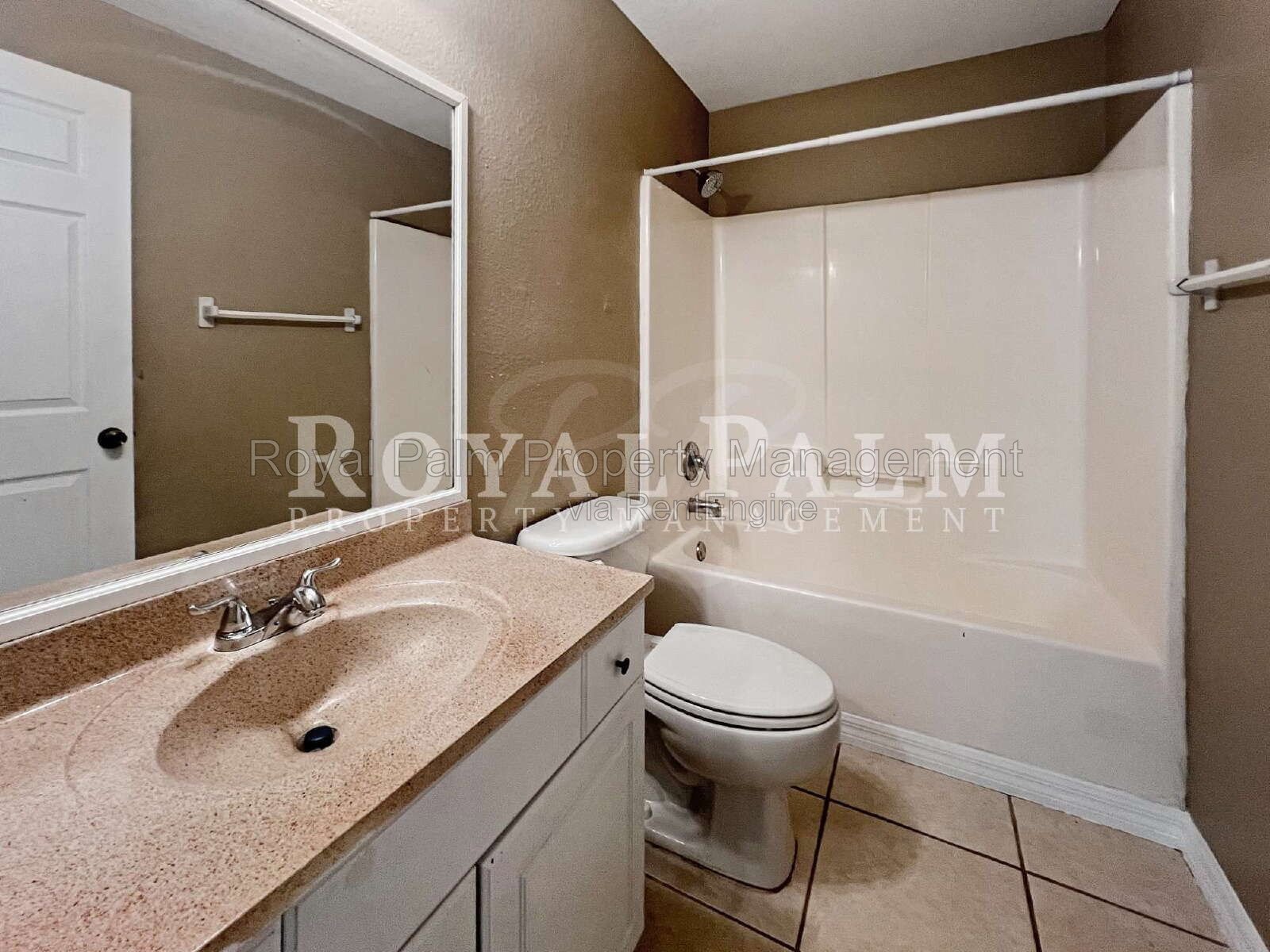 Charming 3-Bed, 2-Bath in Lehigh Acres. Your Duplex Dream Just Got Better! property image