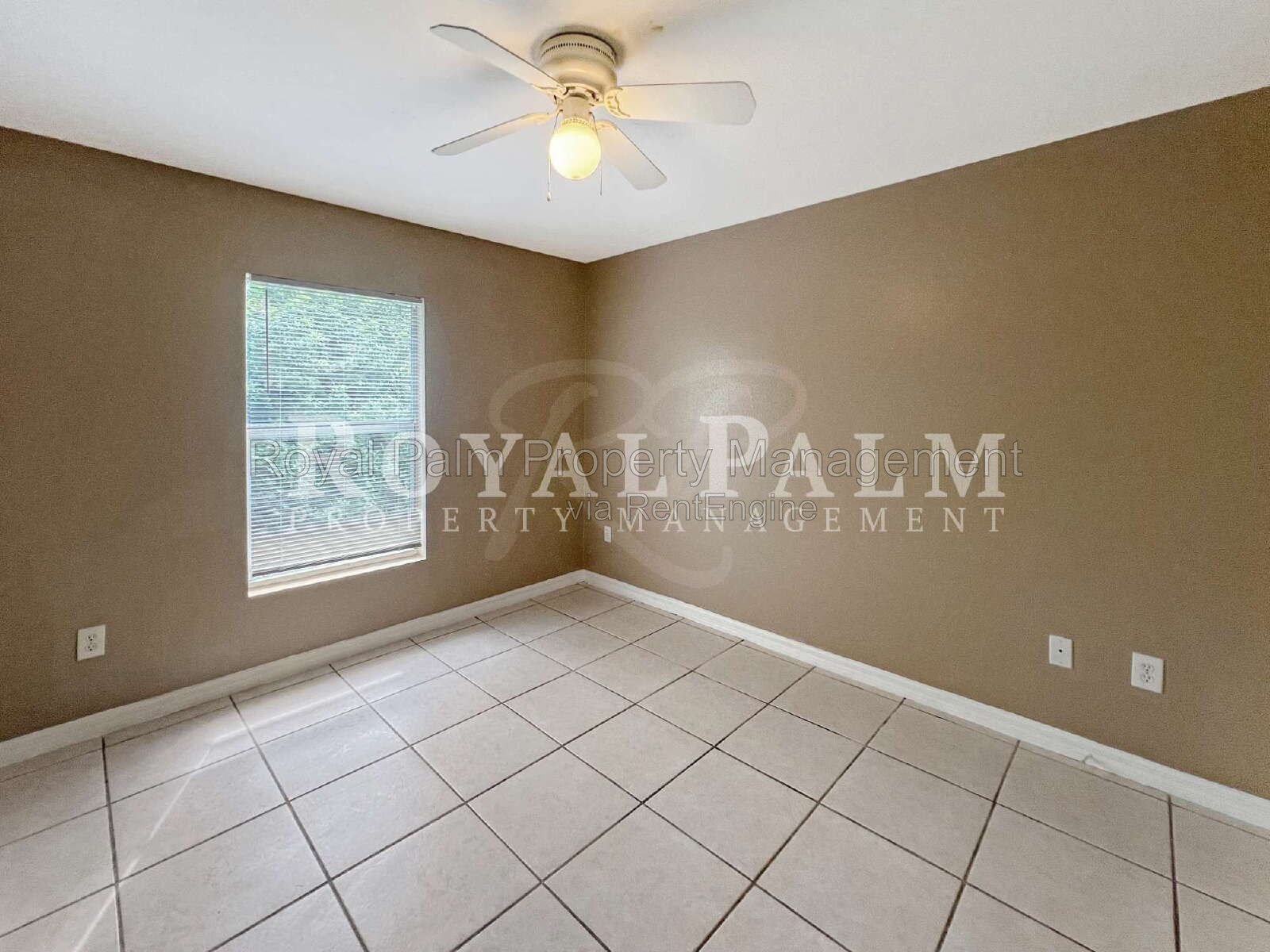 Charming 3-Bed, 2-Bath in Lehigh Acres. Your Duplex Dream Just Got Better! property image