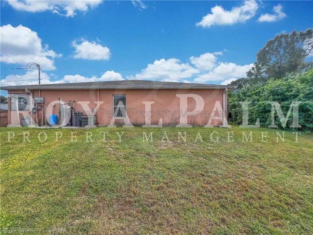 Charming 3-Bed, 2-Bath in Lehigh Acres. Your Duplex Dream Just Got Better! property image