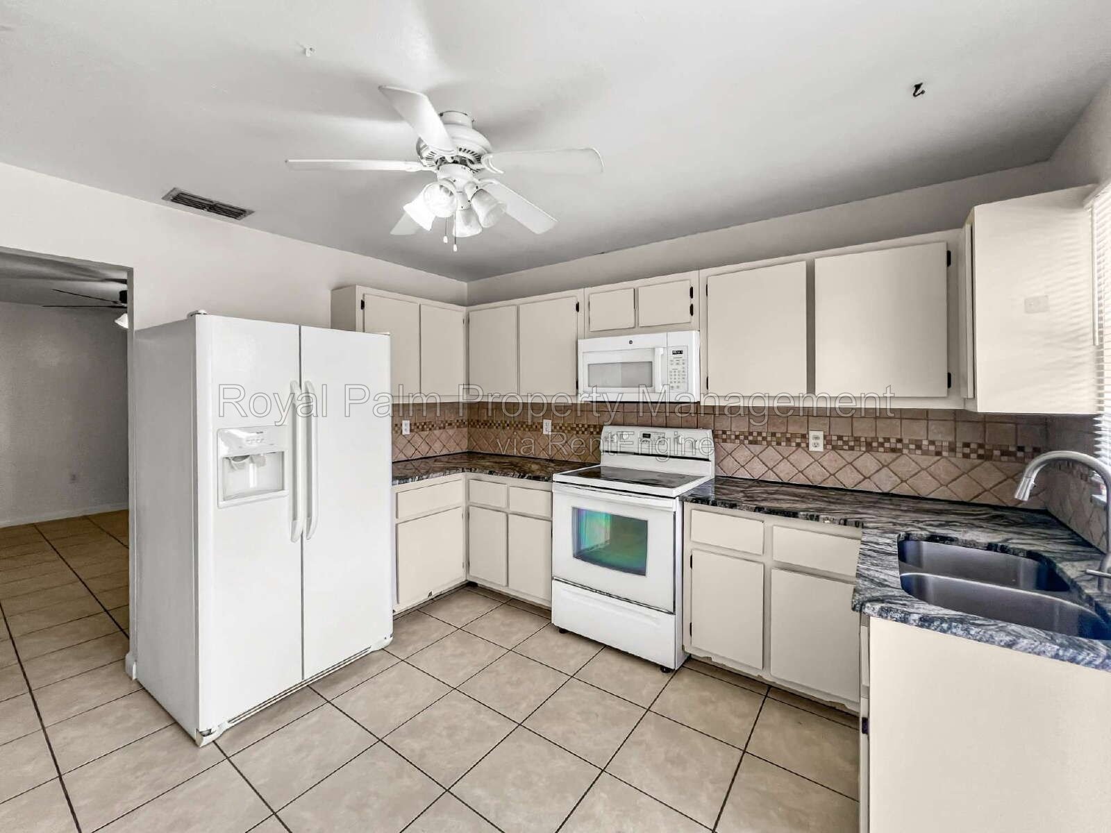 Charming 3-Bedroom Duplex Oasis with 2 Full Baths in Lehigh Acres, Where Space Actually Makes Sense! property image