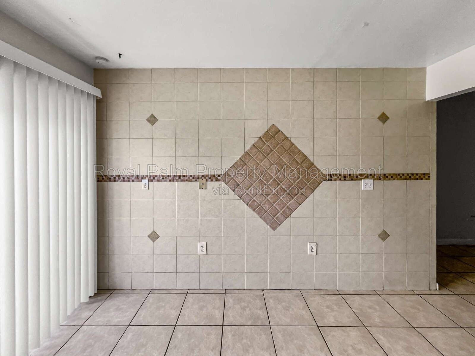 Charming 3-Bedroom Duplex Oasis with 2 Full Baths in Lehigh Acres, Where Space Actually Makes Sense! property image