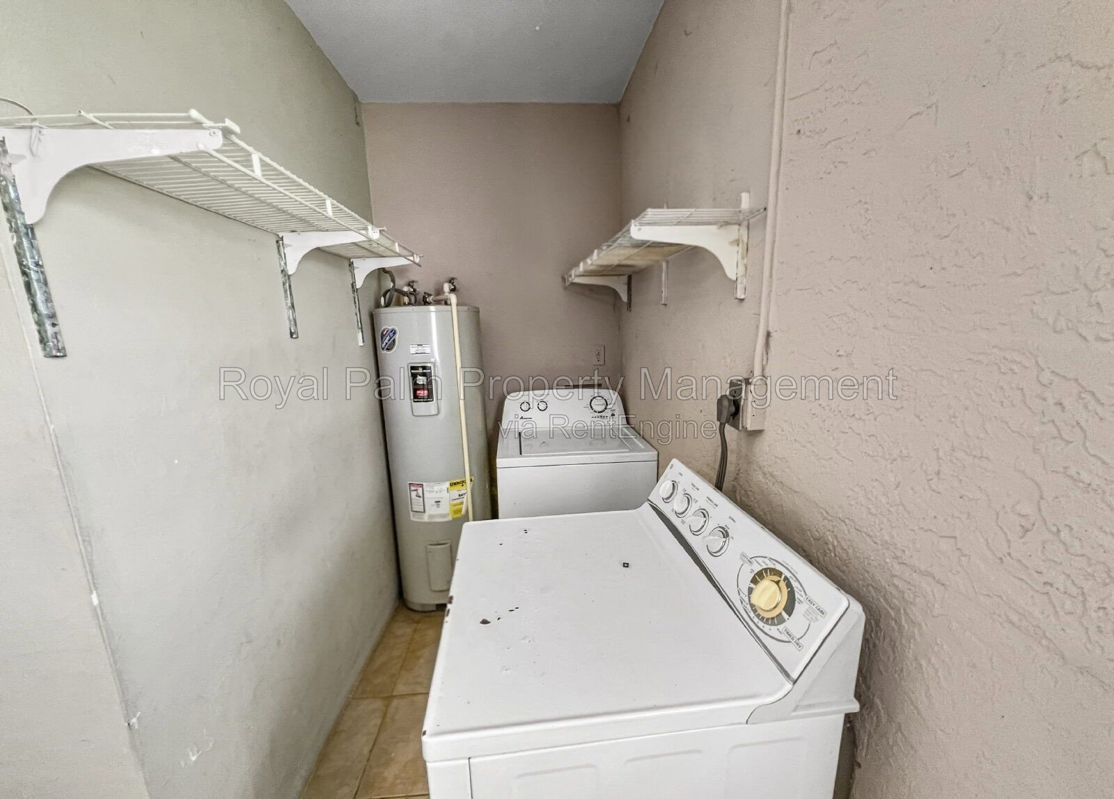 Charming 3-Bedroom Duplex Oasis with 2 Full Baths in Lehigh Acres, Where Space Actually Makes Sense! property image