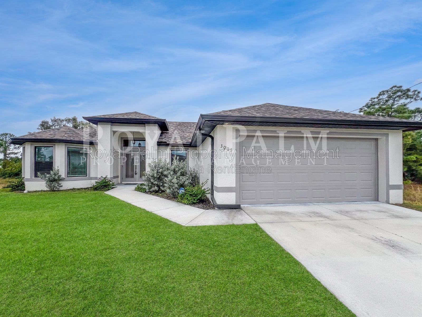 Grand Double Doors, Zero Guilt Utility Bills | 3-Bedroom Solar Home in Lehigh Acres property image