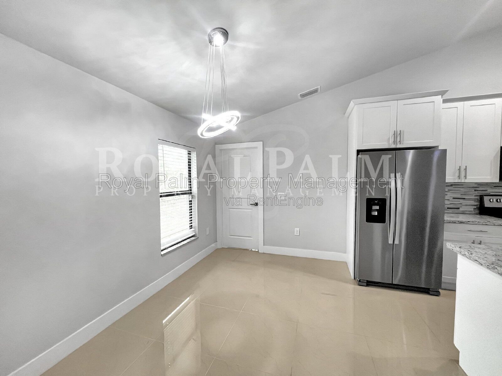Grand Double Doors, Zero Guilt Utility Bills | 3-Bedroom Solar Home in Lehigh Acres property image