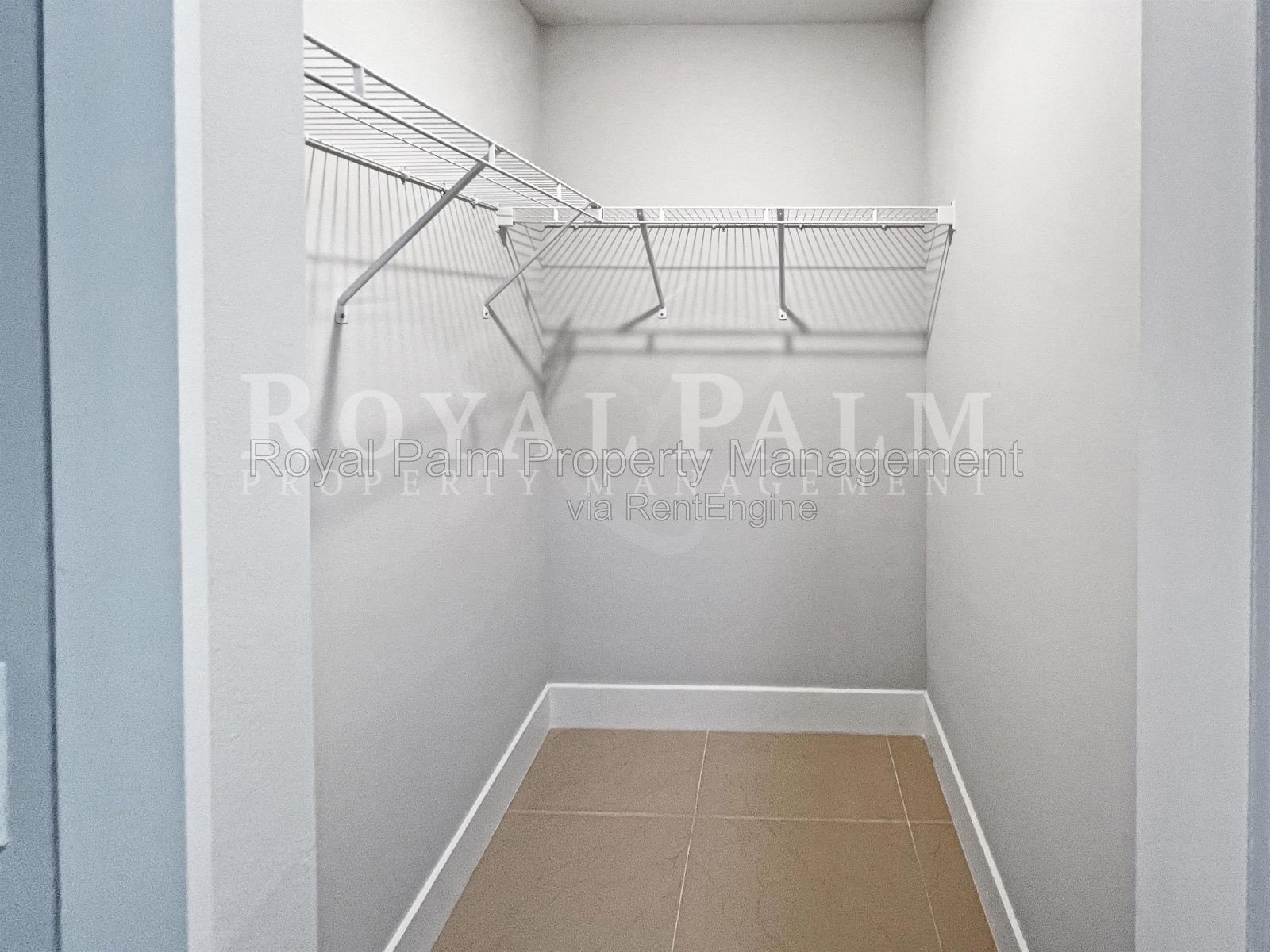 Grand Double Doors, Zero Guilt Utility Bills | 3-Bedroom Solar Home in Lehigh Acres property image