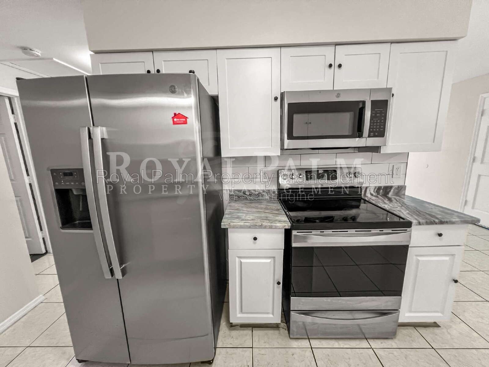 Renovated 3-Bed Fort Myers Home | No HOA, Water & Lawn Care Included property image