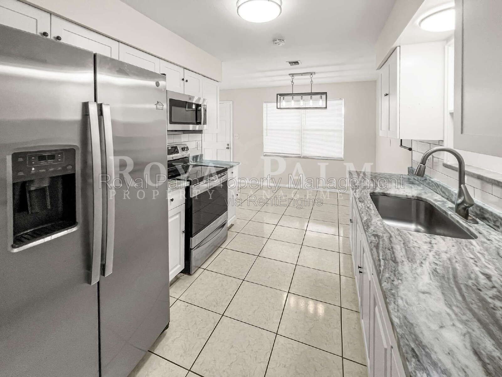 Renovated 3-Bed Fort Myers Home | No HOA, Water & Lawn Care Included property image