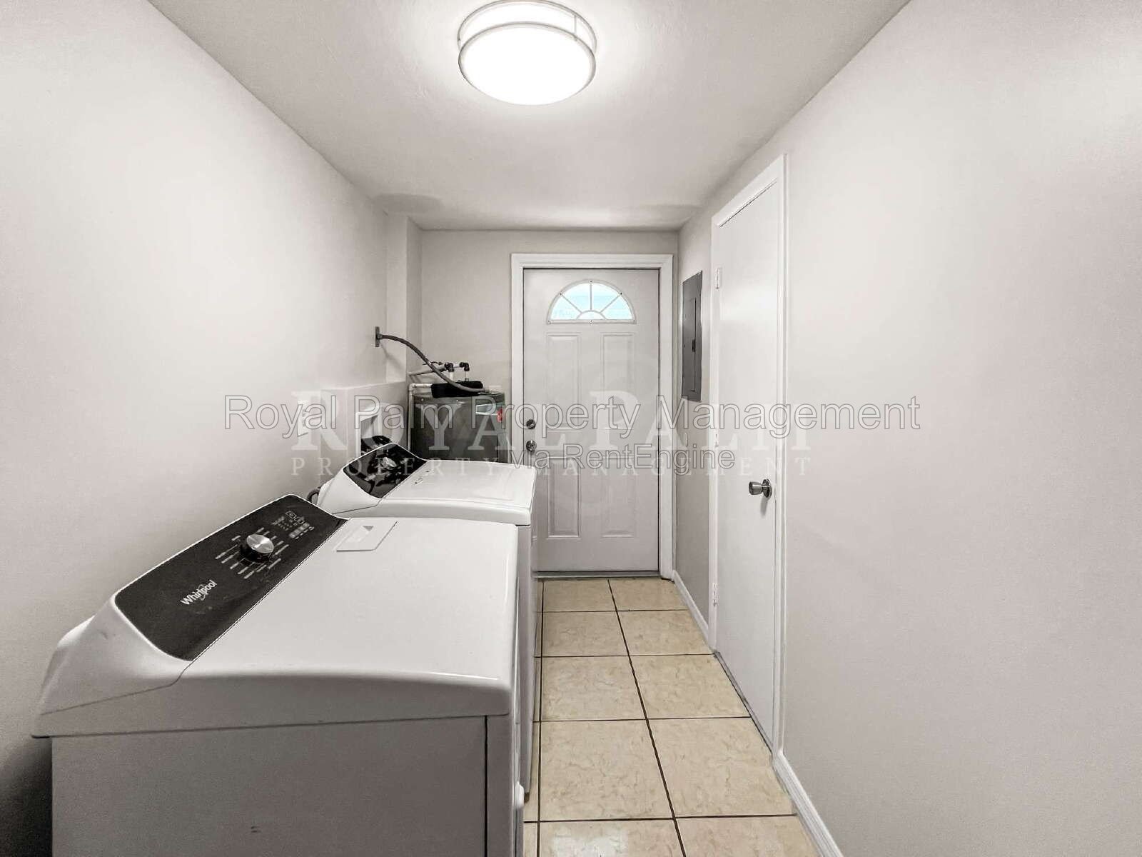 Renovated 3-Bed Fort Myers Home | No HOA, Water & Lawn Care Included property image