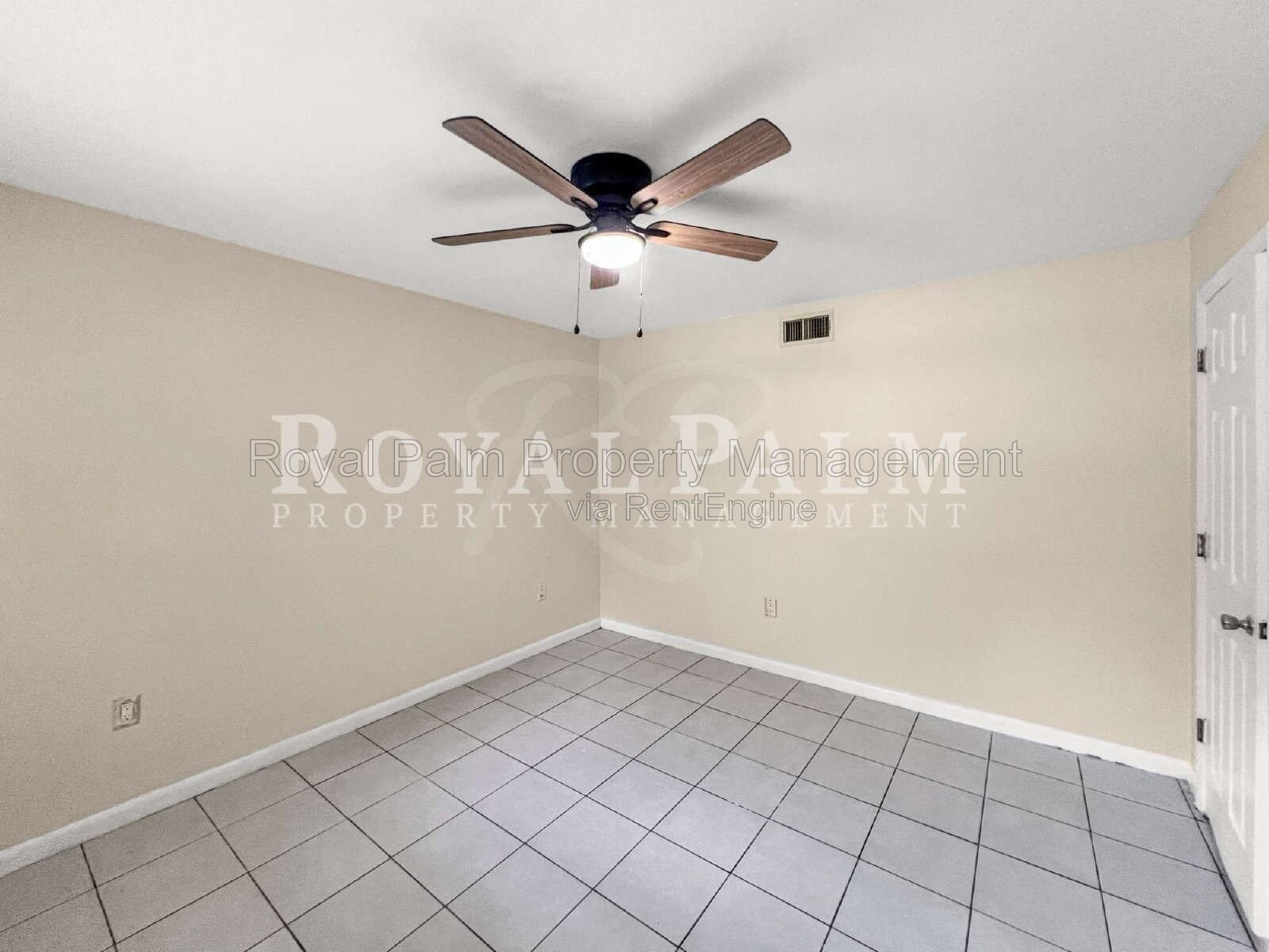 Mow Nothing, Enjoy Everything | 2-Bed Fort Myers Duplex, Water & Lawn Included property image