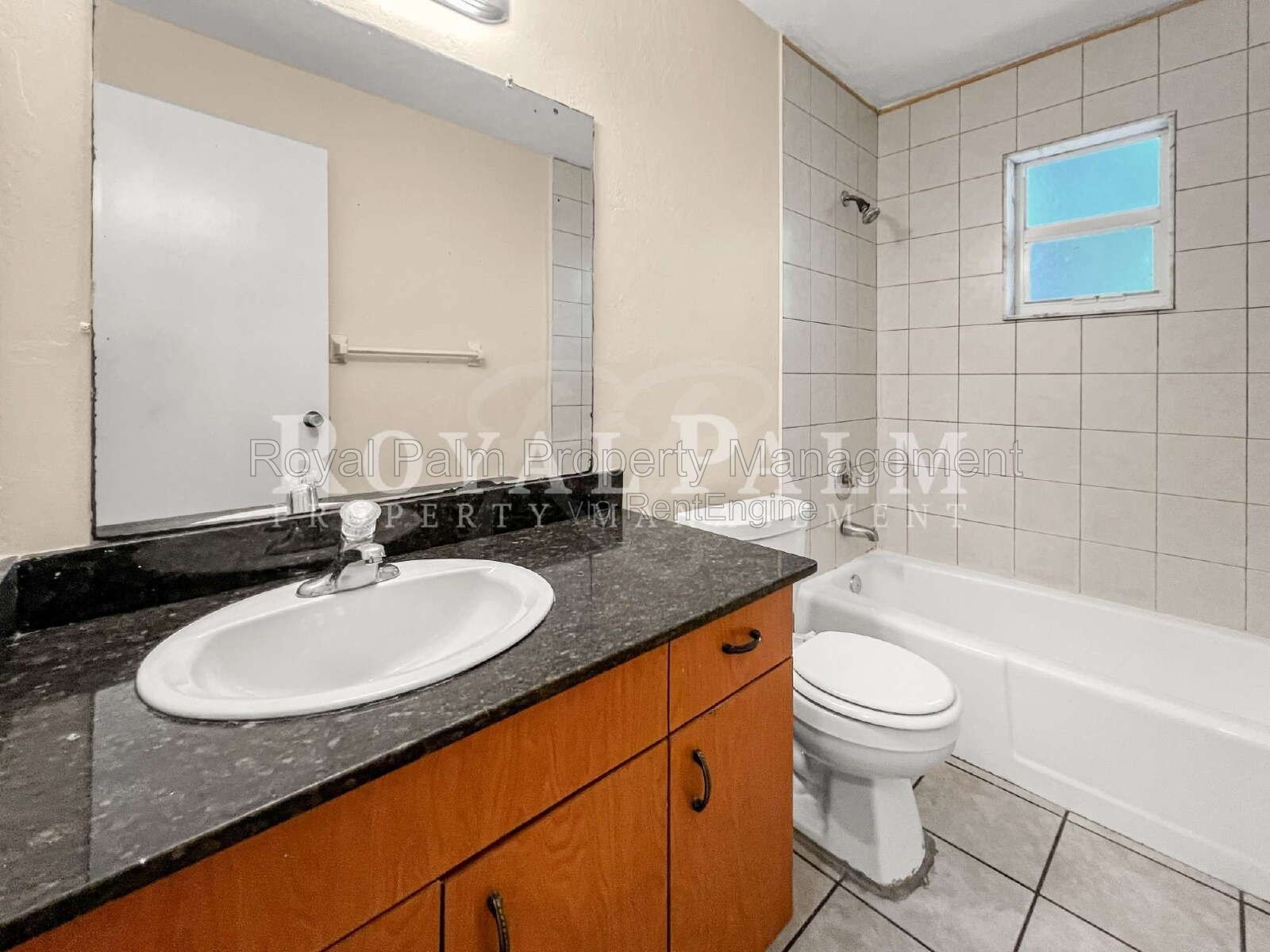 Mow Nothing, Enjoy Everything | 2-Bed Fort Myers Duplex, Water & Lawn Included property image