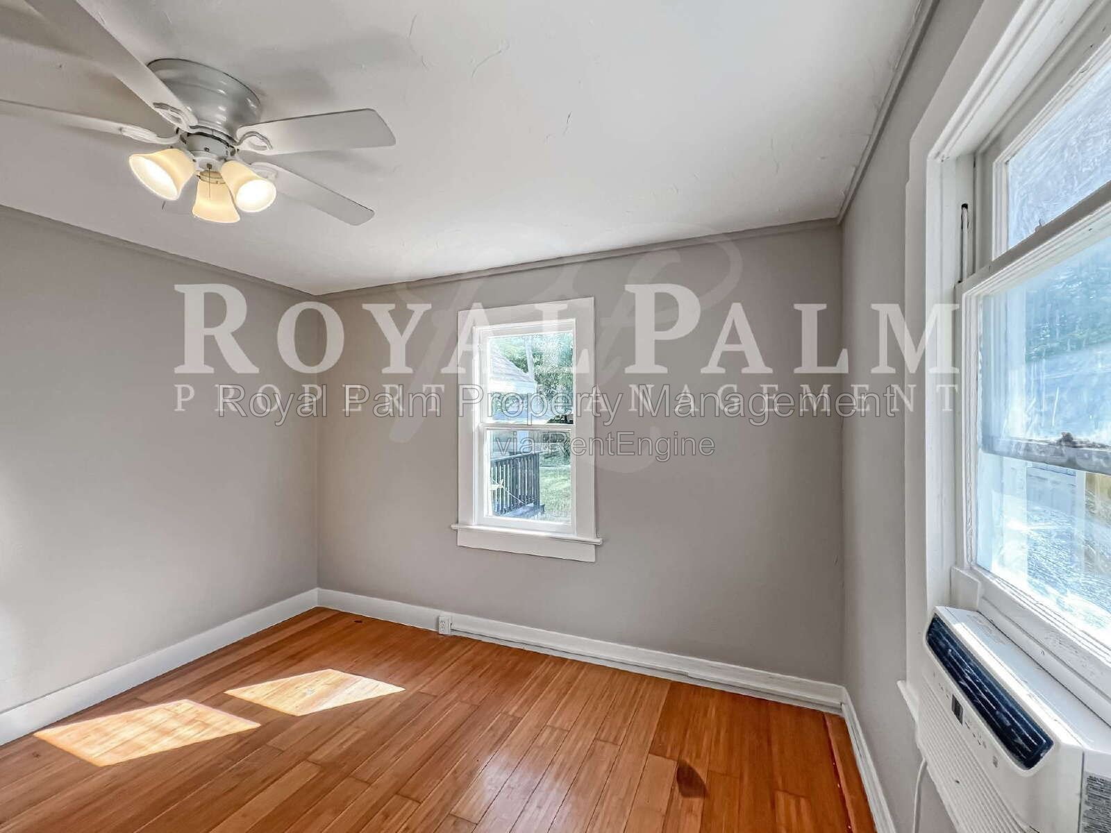 2/1 Single Family Home Near Downtown Fort Myers | Fenced Yard, Pet-Friendly property image