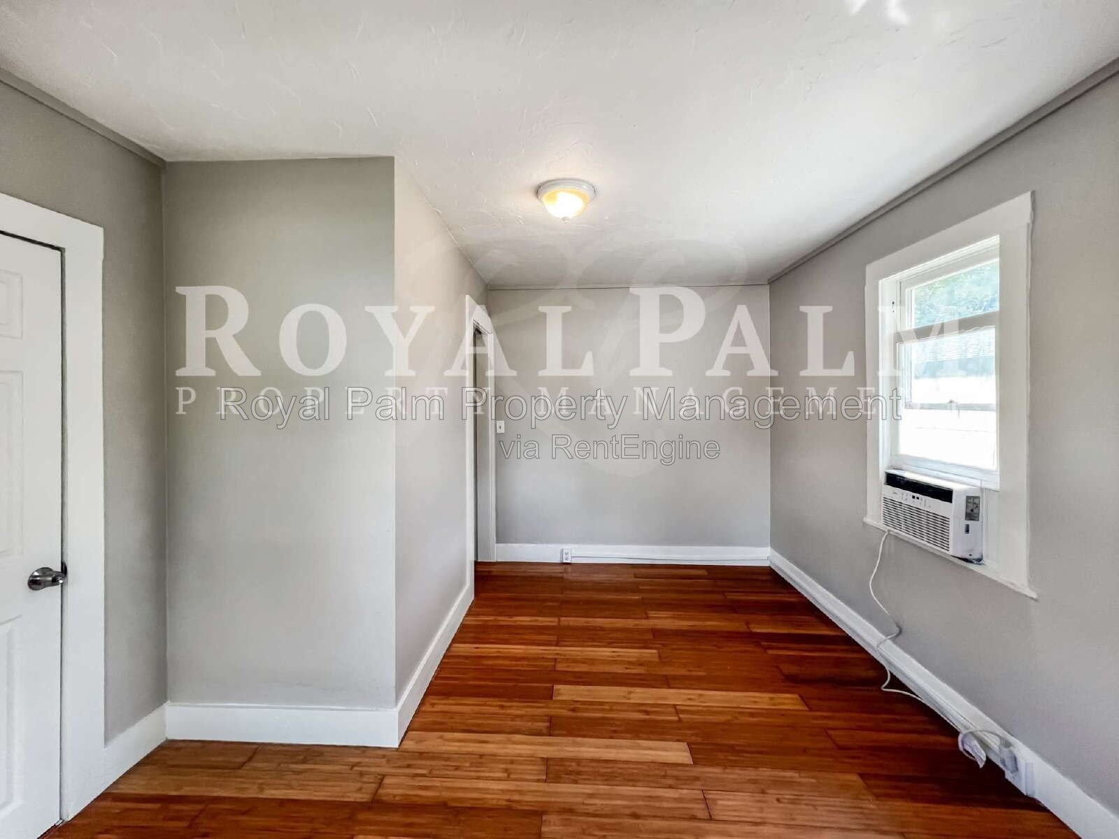 2/1 Single Family Home Near Downtown Fort Myers | Fenced Yard, Pet-Friendly property image