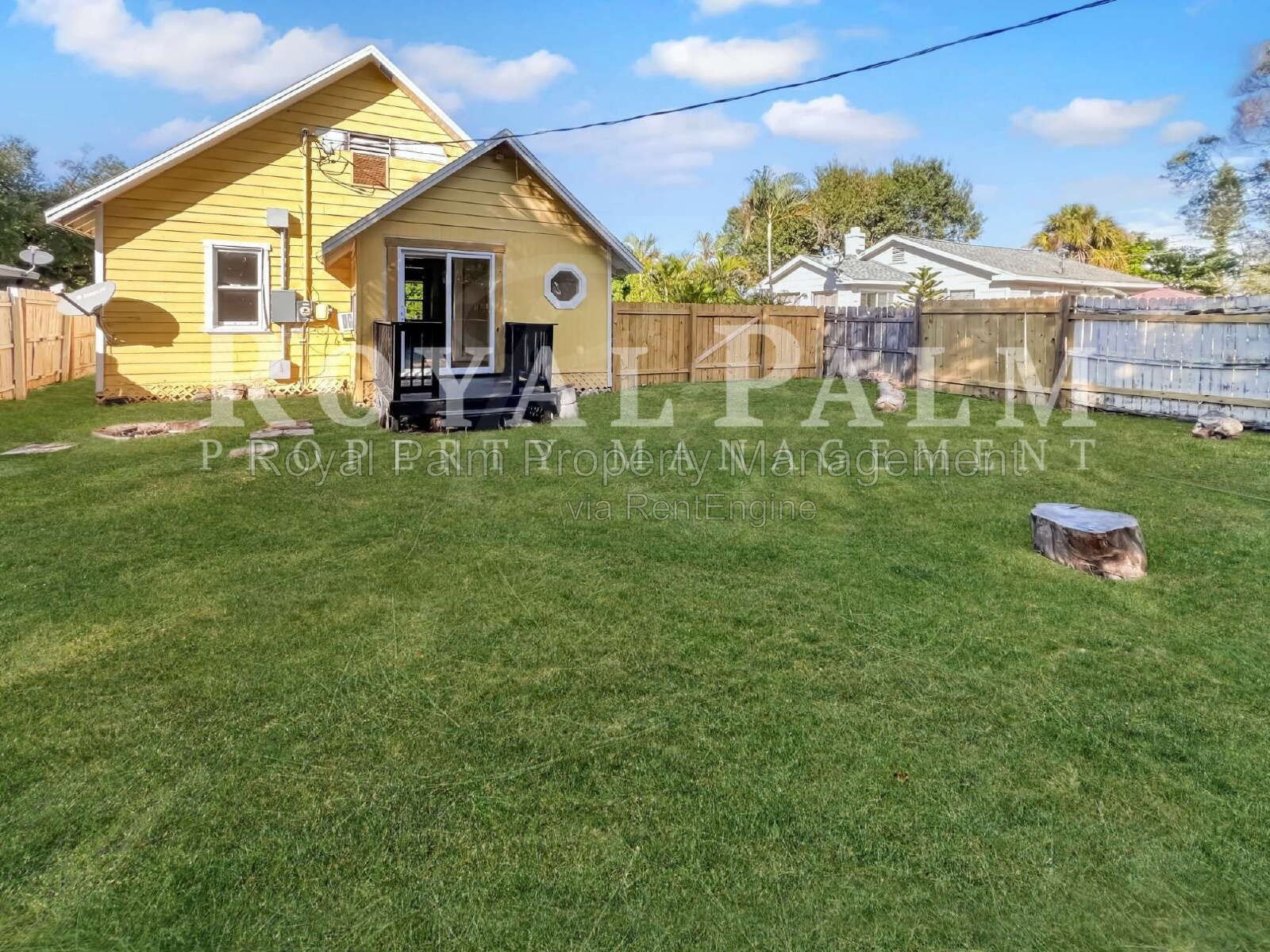 2/1 Single Family Home Near Downtown Fort Myers | Fenced Yard, Pet-Friendly property image